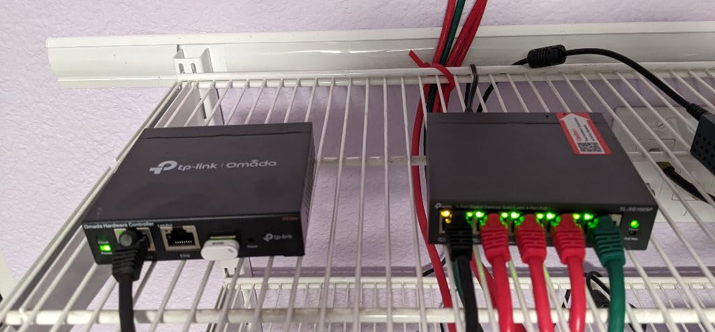 TP-Link SG2210XMP-M2 Omada | 8-Port 2.5GBASE-T and 2-Port 10GE SFP+ Smart Switch with 8-Port PoE+ customer photo 2