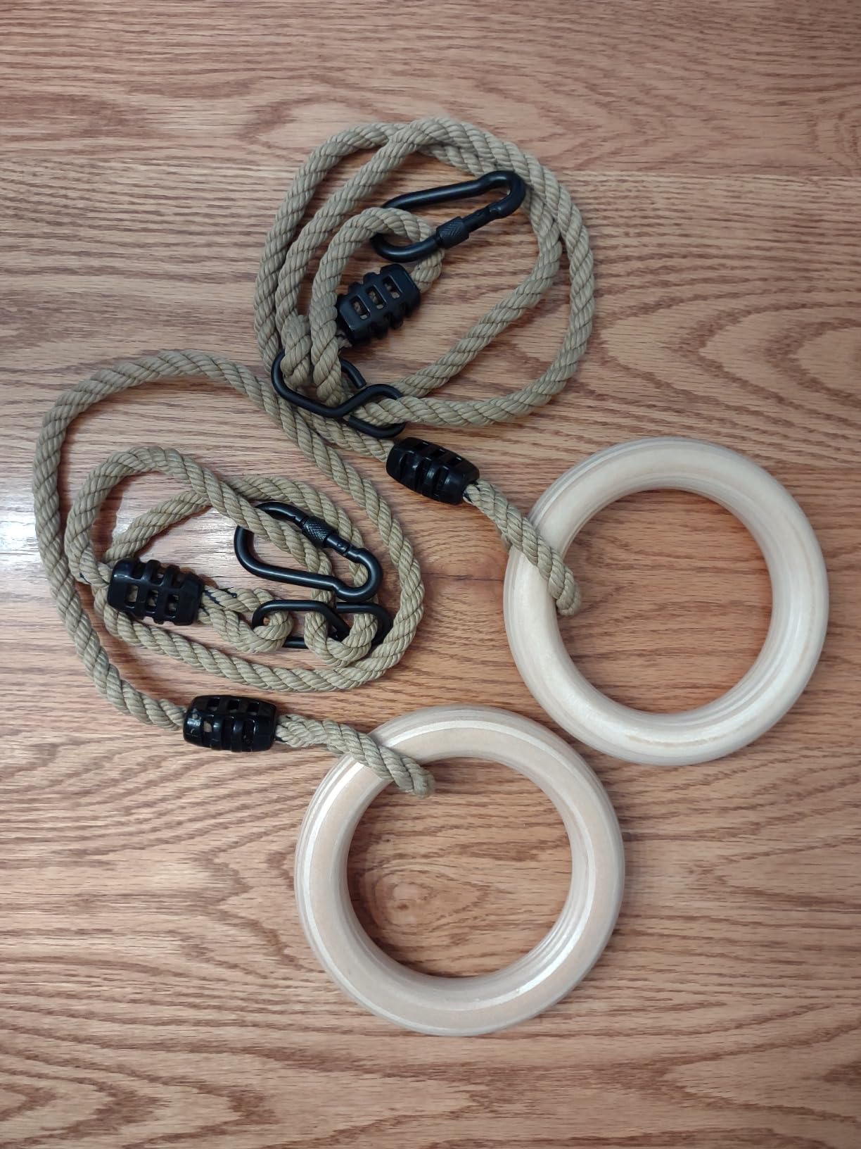 YAERSI Wooden Gymnastics Rings, Pull up Rings with Adjustable Buckle, Wooden Swing Rings for Kid's Home Exercise customer photo 1