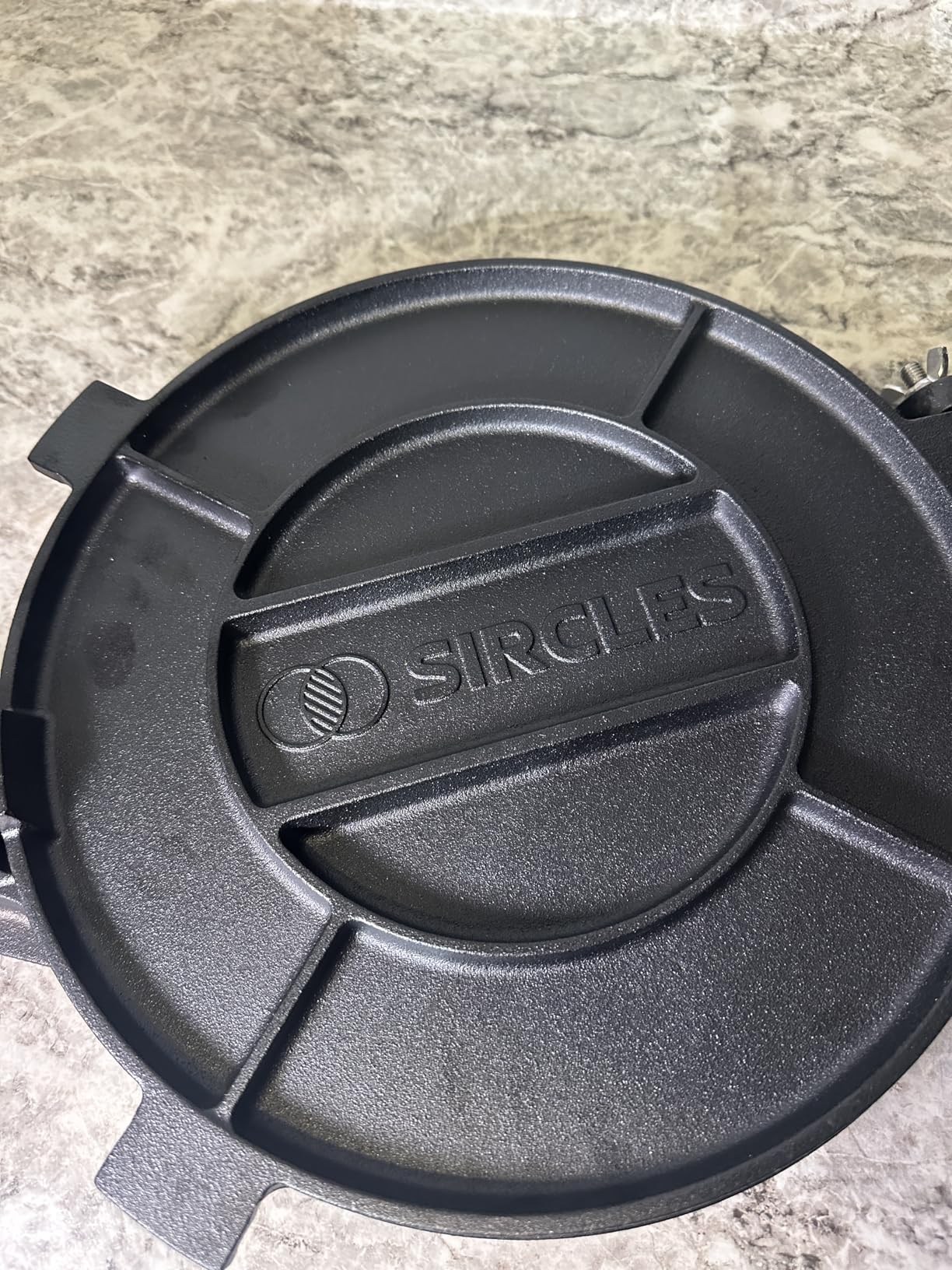 SIRCLES Cast Iron Tortilla Press 12 Inch - Heavy Duty Tortilla Press for Homemade Corn & Flour Tortillas, Prensa para Tortillas - Durable & Pre-Seasoned Kitchen Tool customer photo 1
