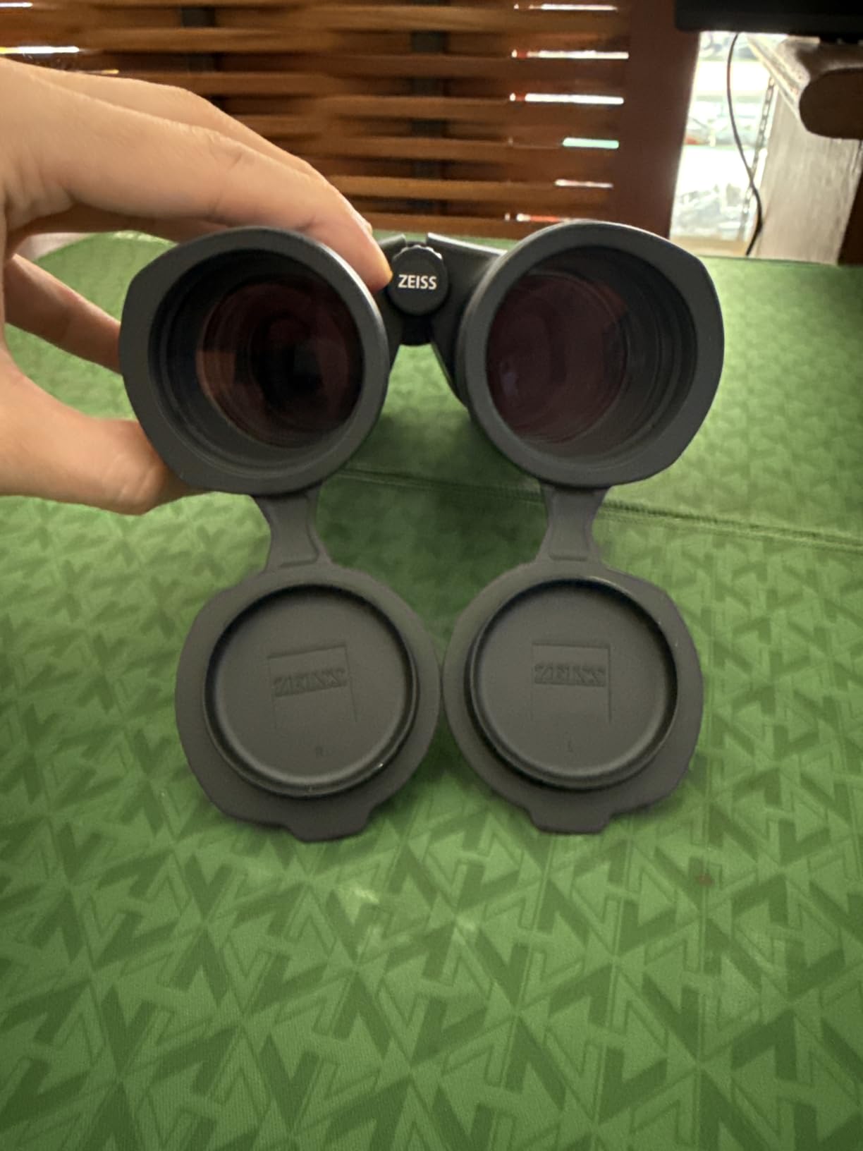 ZEISS Conquest HDX Binoculars 10x42 Waterproof, Compact with LotuTec T* HD Coated Glass for Optimal Clarity in All Weather Conditions customer photo 1