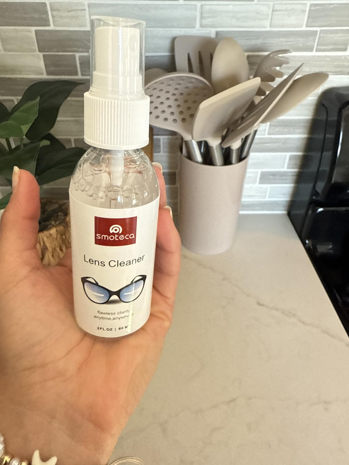 SmoTecQ Glasses Cleaner Kit - Alcohol-Free, Plant-Based Spray + Ultra-Soft Microfiber Cloths for Eyeglasses, Screens & Cameras - 2 x 2oz Spray Bottles + 2 Cloths + Travel Pouch Set customer photo 2