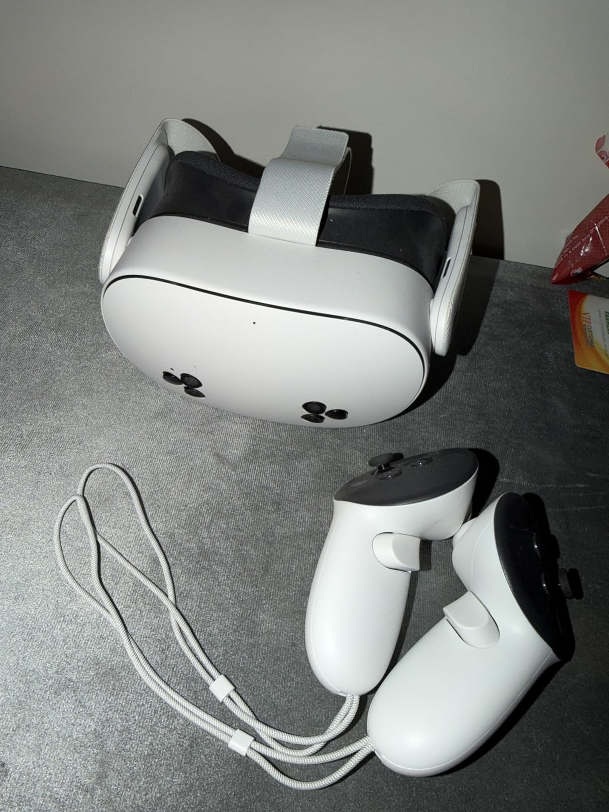 Meta Quest 3S 256GB | VR Headset - 2X Graphical Processing Power - Get Batman: Arkham Shadow Included customer photo 1