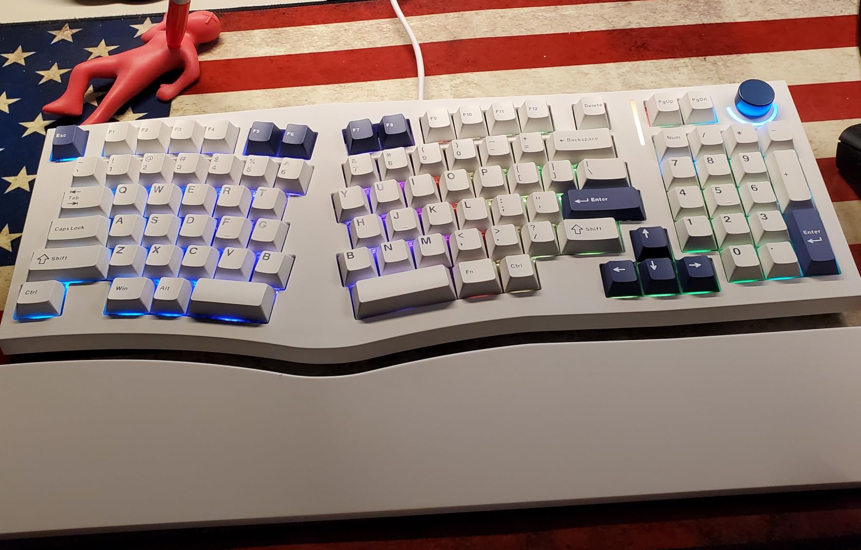 MechLands Feker Alice98 Ergonomic 98 Keys Custom Mechanical Keyboard, VIA Programmable, USB-C Wired Gaming Keyboard, Hot Swappable, 5 Layer Paddings, Control Knob, NKRO, RGB for Win/Mac (Beige) customer photo 2