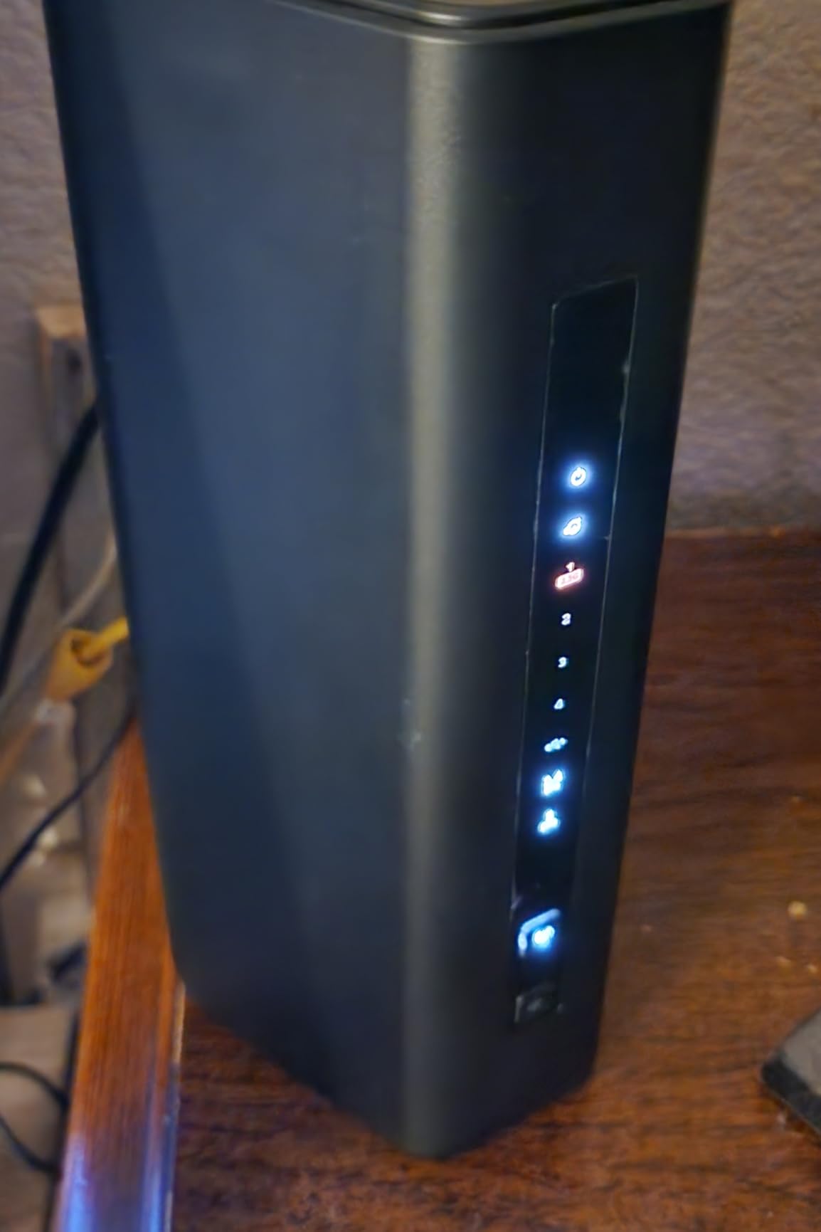 NETGEAR Nighthawk Dual-Band WiFi 7 Router (RS200) Router Only - BE6500 Wireless Speed (up to 6.5 Gbps) - Covers up to 2,500 sq. ft., 80 Devices - 2.5 Gig Internet Port - Free Expert Help customer photo 2