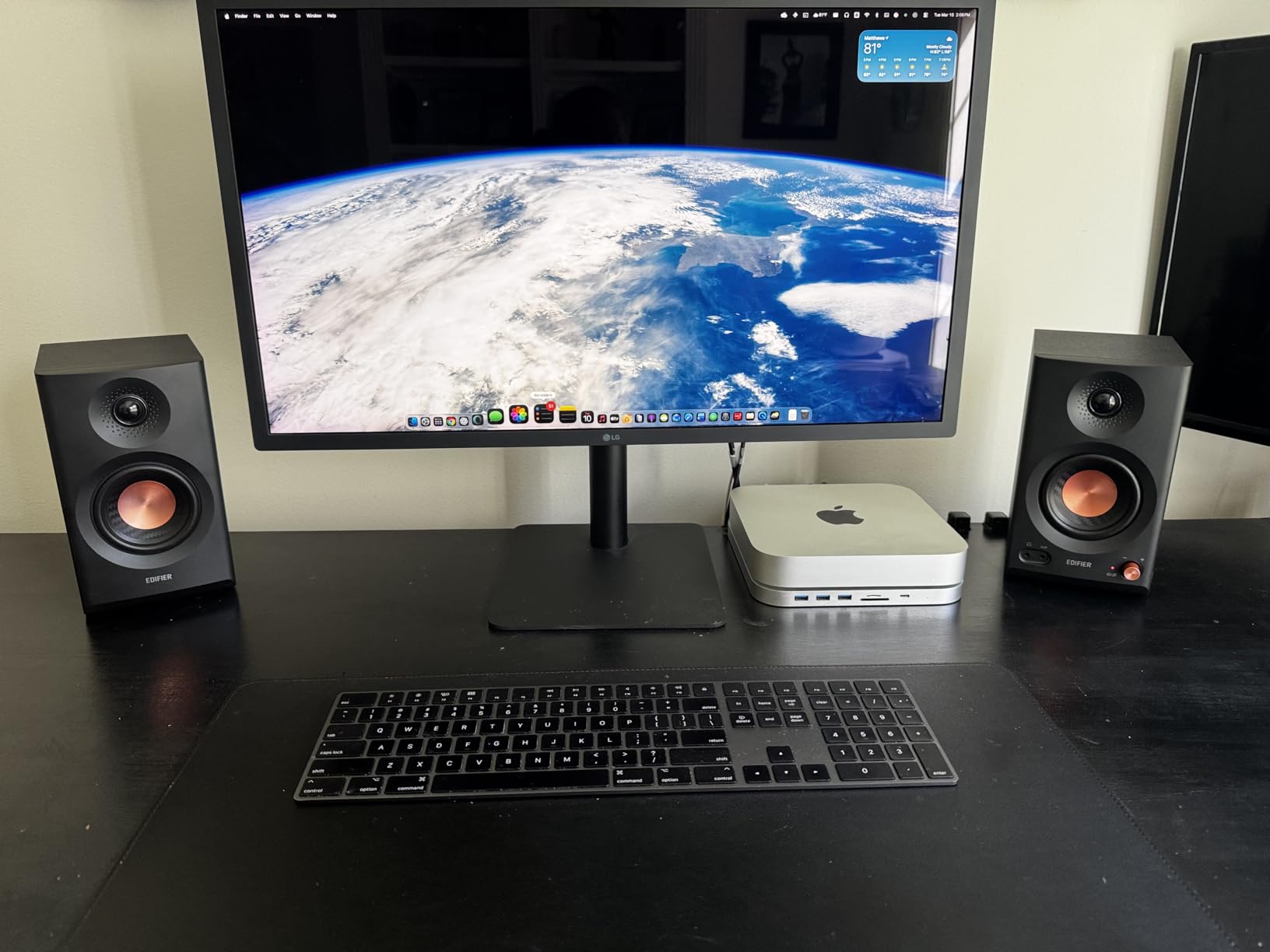 Edifier MR3 Powered Studio Monitor Speakers, Hi-Res Audio Certified Bluetooth V5.4 Active Bookshelf Loudspeakers (Pair) customer photo 2