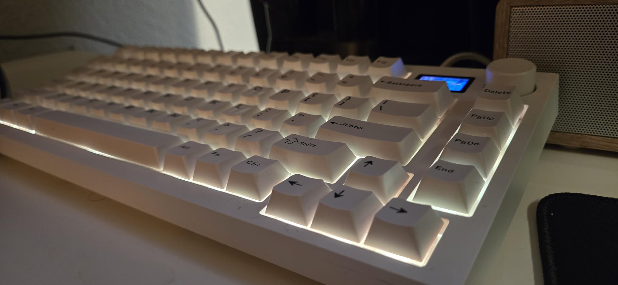 TECWARE Spectre 75 Mechanical Gaming Keyboard | Customizable LCD Screen Display & Knob | Tri-Mode Wireless Bluetooth 2.4GHz | Gasket Mount Hot Swappable customer photo 1