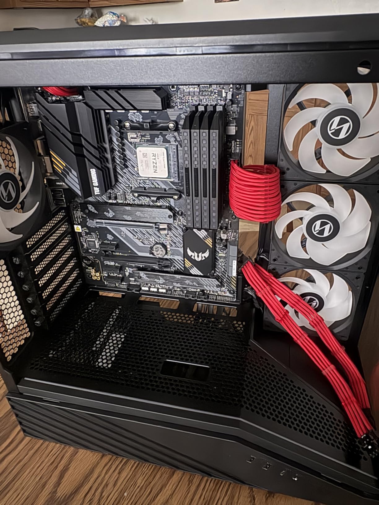 Thermaltake Toughpower GT 750W ATX 3.1 Standard Power Supply; 80 Plus Gold Efficiency; Smart Zero Fan; Native 300W PCIe 5.1 Connector; PS-TPT-0750FNFAGU-3; 5 Year Warranty customer photo 1