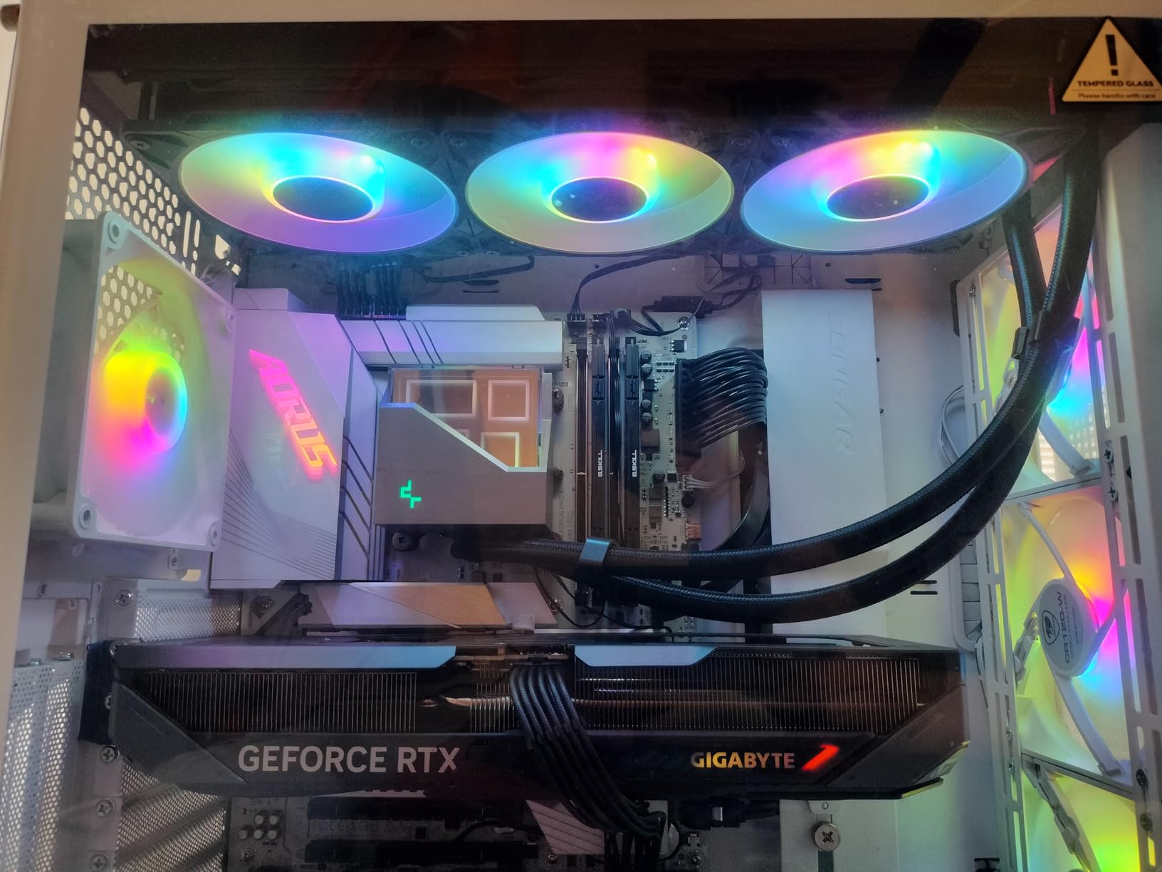 Arctic P12 Pro A-RGB 3 Pack - Powerful Premium 120mm PWM Fan with Y-Cable Splitter - 600-3000 RPM - Fluid Dynamic Bearing customer photo 2