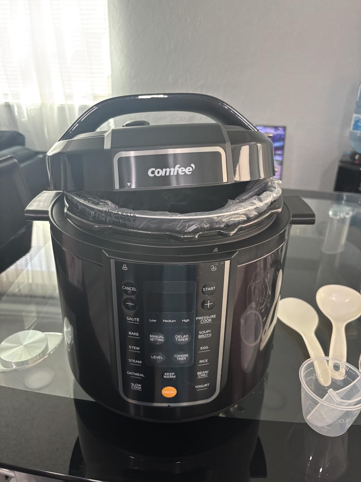 COMFEE' 12-in-1 Electric Pressure Cooker, Instant Multi, Non-Stick Pot, Yogurt Maker, Rice Cooker, Slow, Sauté Steamer, Pressure Cooker 6 Quart Black customer photo 2