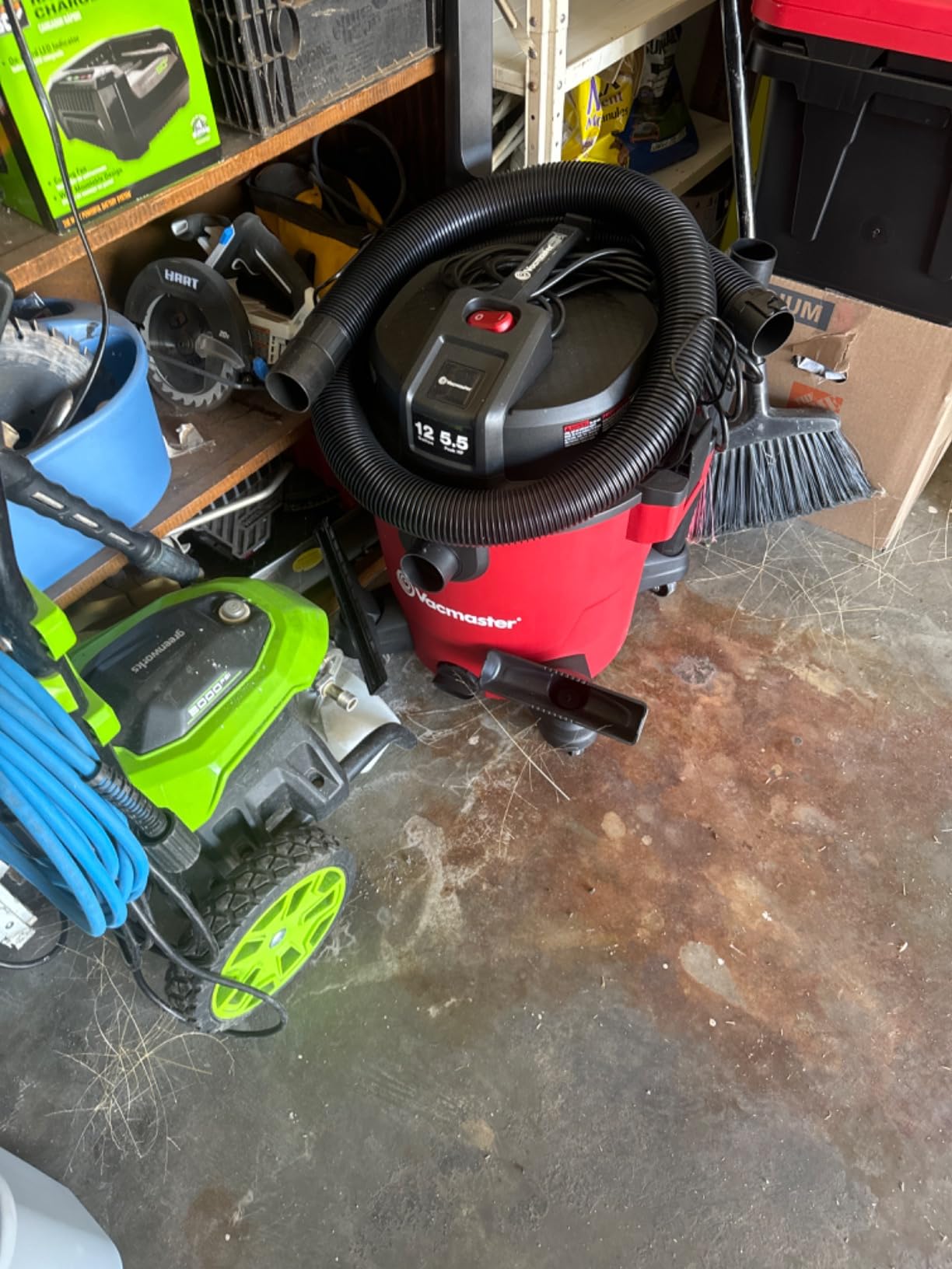 Vacmaster 16-Gallon 6.5 Peak HP Wet/Dry Vacuum - VJH1612PF 1101, Red customer photo 1