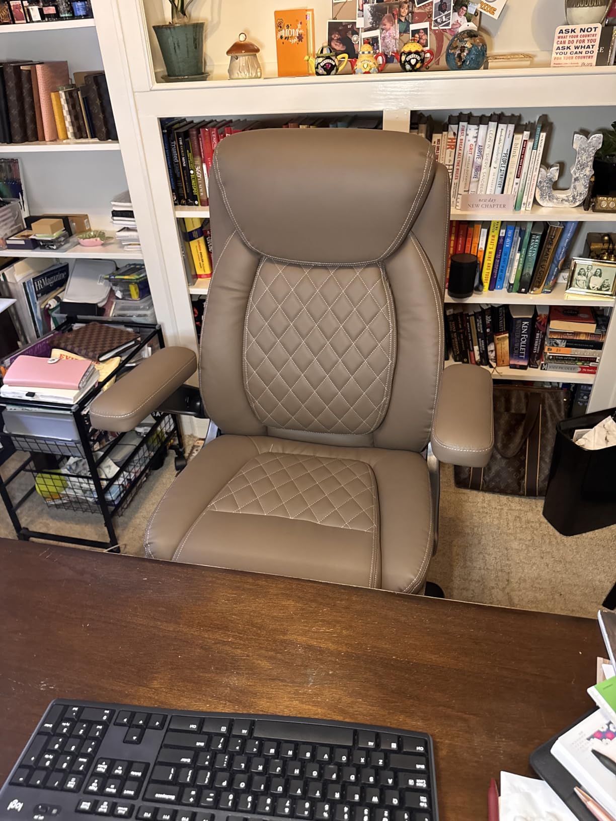600LBS Large Heavy Duty Office Chair with 5D Flip Arms, Comfy Big and Tall Executive Office Desk Chair with Pocket Spring Cushion, High Back Computer Chair with Lumbar Support, Dual Rubber Wheel customer photo 2