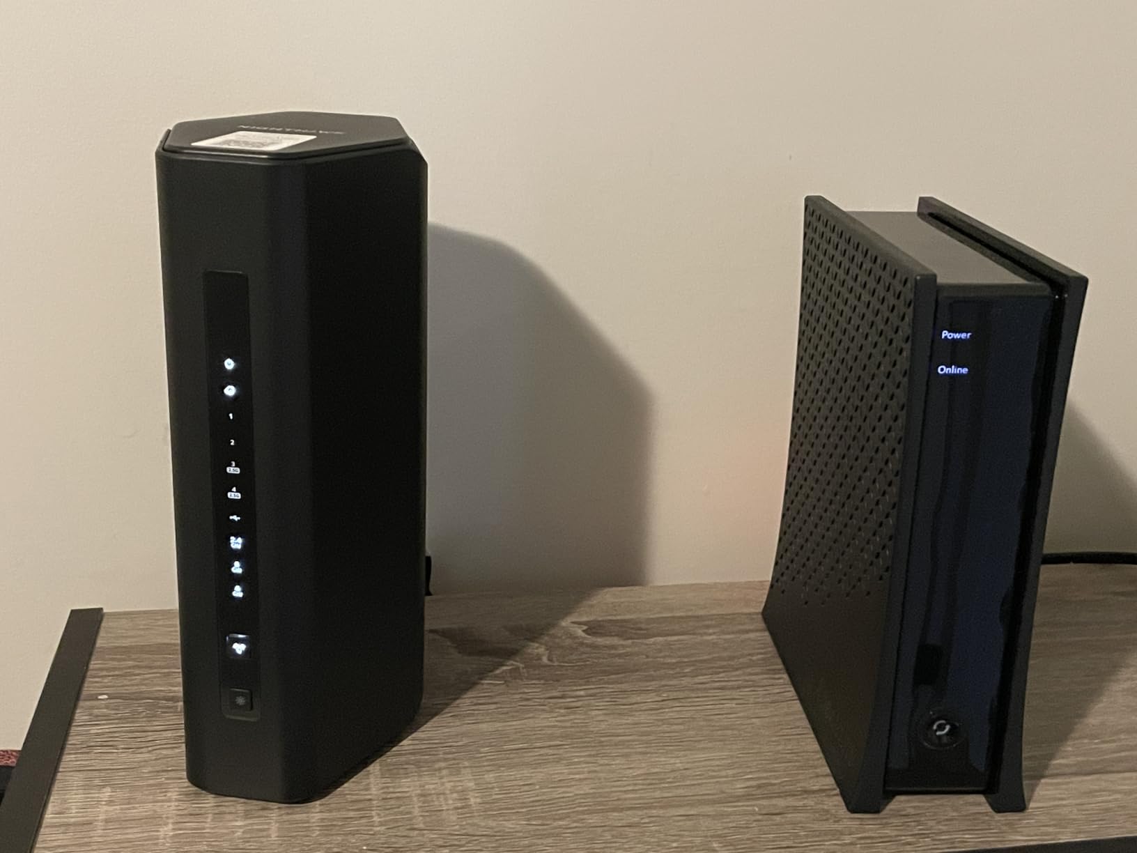 NETGEAR Nighthawk WiFi 7 Router (BE9300) - Router Only, 9.3Gbps Wireless Speed, 2.5 Gigabit Internet Port, Tri-Band for Gaming, Covers 2,500 sq. ft., 100 Devices customer photo 2