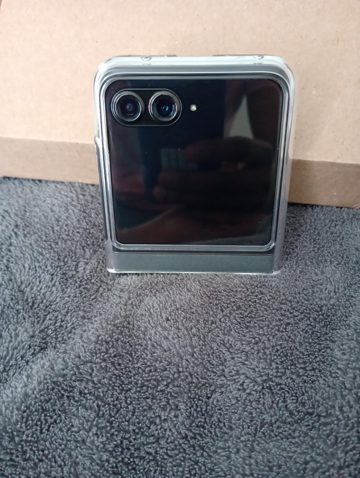 Motorola razr | 2024 | Unlocked | Made for US 8/256GB | 50MP Camera | Koala Gray (Renewed) customer photo 1