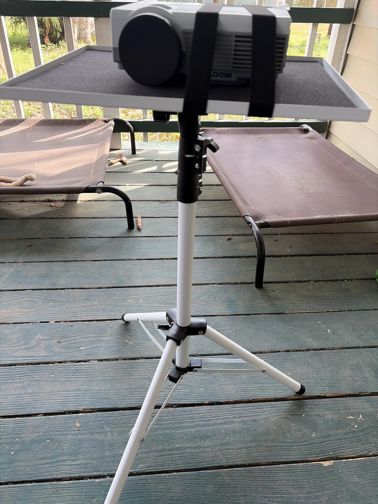 Projector Stand, 22 to 55 Inch Laptop Stand, Projector Tripod with Phone Holder, Tripod for Projector, DJ Equipment, Projector Stand for Outdoor Movies, Office, Home, Stage or Studio (White) customer photo 1