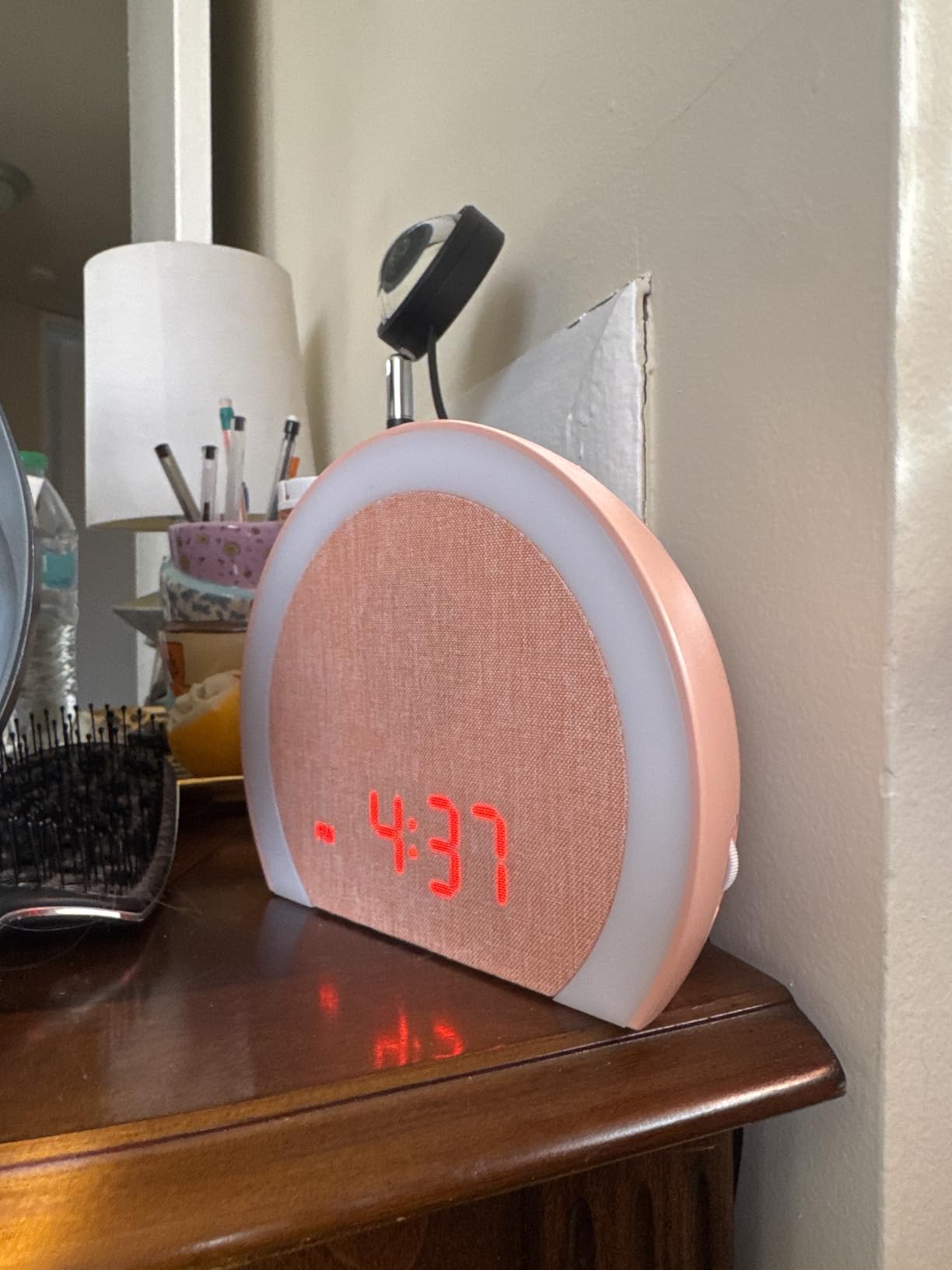 ANJANK Extra Loud Alarm Clock with Wireless Bed Shaker, Vibrating Dual Alarm with Light Wake Up for Heavy Sleepers & Hearing Impaired, 9-Color Night Light, 8 Sounds, 0-100% Dimmer, USB Charger customer photo 1