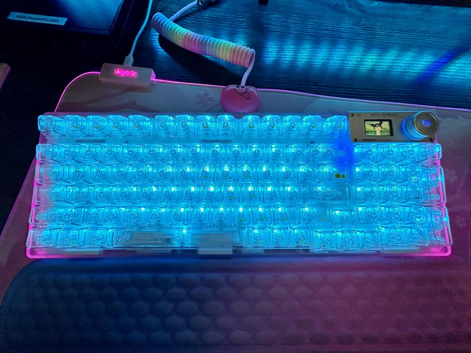 AULA F98 Pro V3 Wireless Mechanical Keyboard with Transparent Keycaps,Hot-swappable,Pre-lubed Linear Switches,Gasket Structure,RGB Backlit,TFT Screen,BT5.0/2.4G/USB-C Wired Computer Keyboard customer photo 2