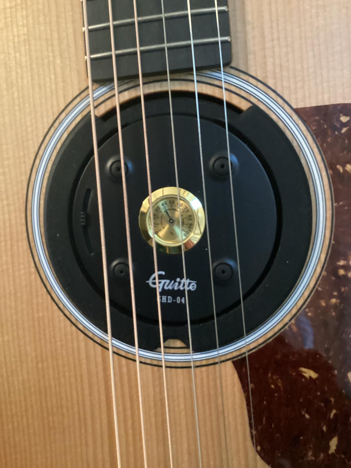 GUITTO Guitar Humidifier Acoustic Soundhole Cover, 2 in 1 Humidity, Suitable for Most Standard Sound Holes (4'' to 4.3'') GHD-04 customer photo 1