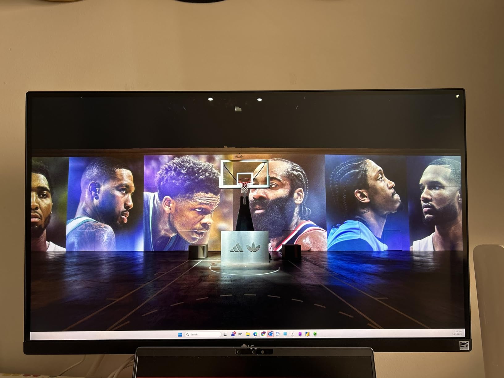LG 27UP650K-W 27-inch Ultrafine 4K UHD (3840 x 2160) IPS Computer Monitor, 60Hz, 5ms, DisplayHDR 400, Reader Mode, Flicker Safe, Tilt/Height/Pivot Adjustable Stand customer photo 1