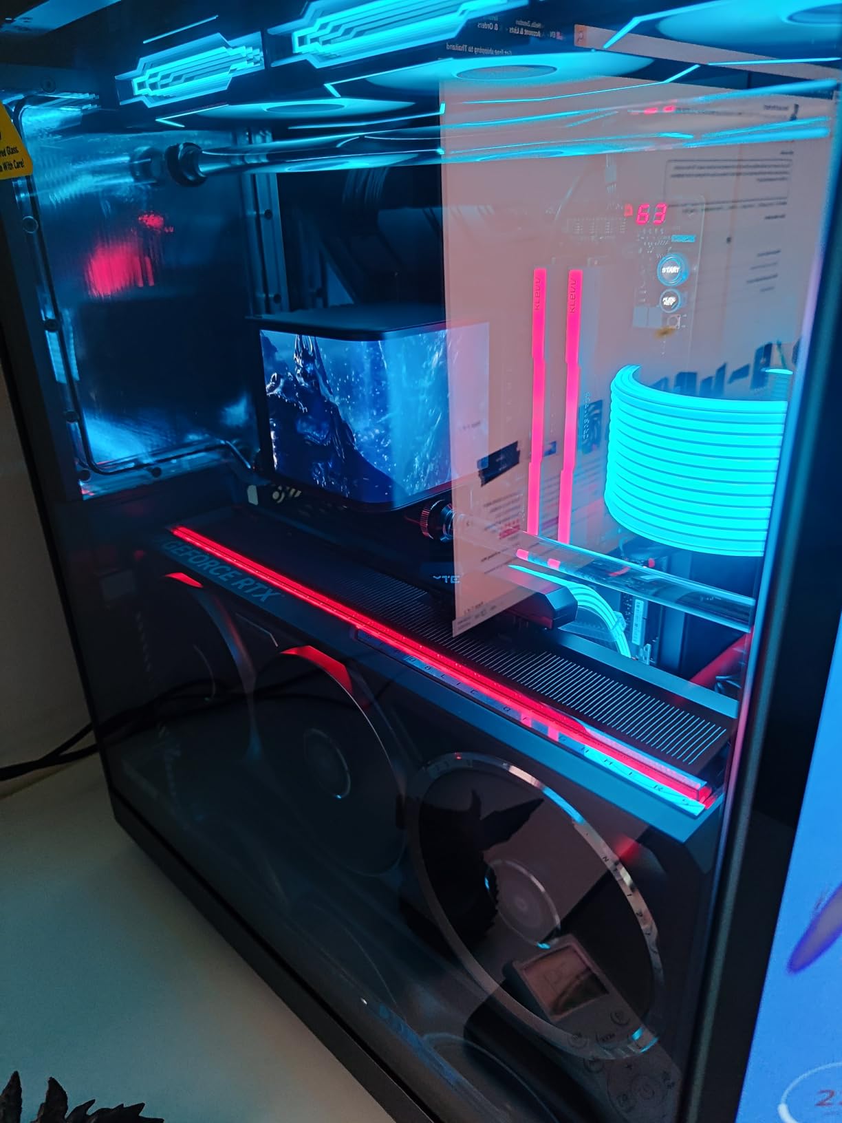 ASUS ROG Astral NVIDIA GeForce RTX 5090 32GB GDDR7 OC Edition Gaming Graphics Card (PCIe 5.0, HDMI/DP 2.1, 3.8-Slot, 4-Fan Design, Axial-tech Fans, Patented Vapor Chamber), 3 Year Warranty customer photo 1