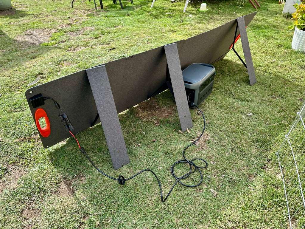N-Type 16BB 200W Portable Solar Panel for EF/Jackery/Bluetti/Anker Power Station 20V Foldable Solar Panel 25% High Efficiency IP68 Waterproof for Outdoor Trip RV Camping Blackout Off Grid customer photo 2