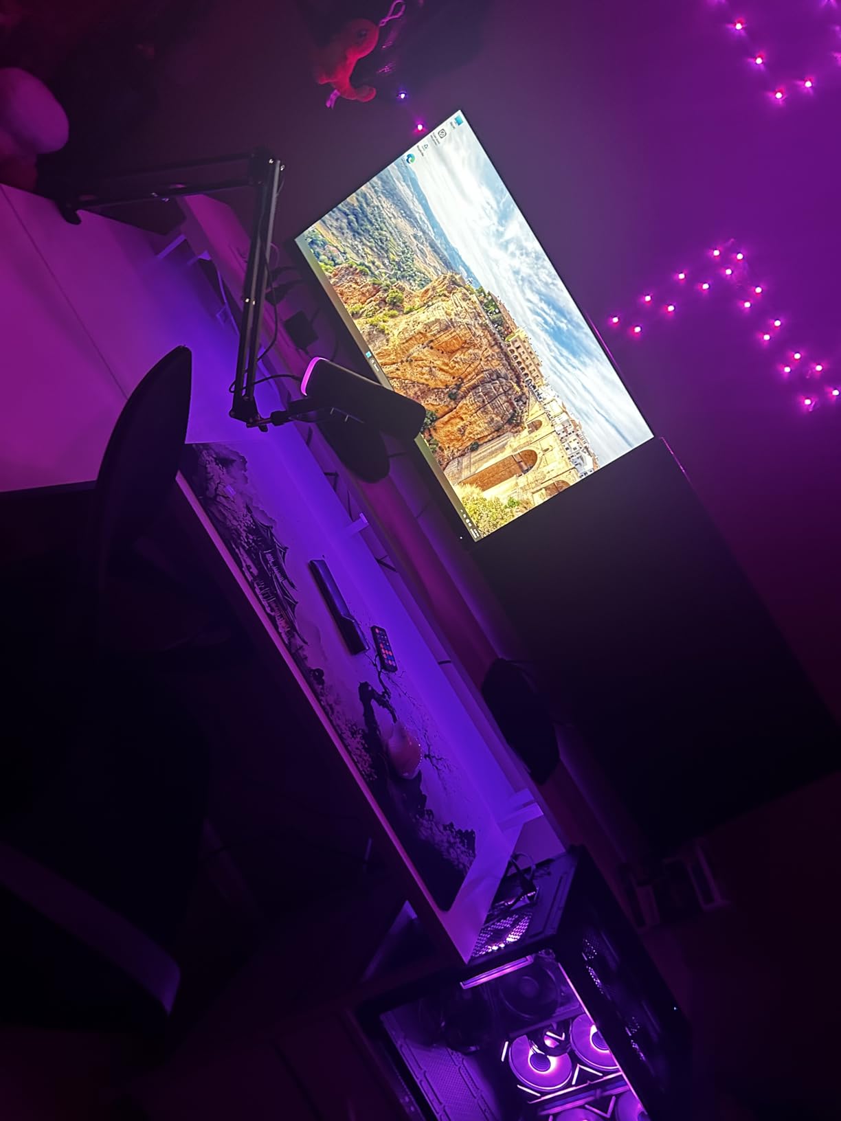 Gaming PC Desktop Computer AMD Ryzen 5 5600GT, 16GB DDR4 3200MHz, 1TB M.2 NVMe PCle, 550W 80PLUS PSU, WiFi, Game Design Office Console, Sea View Room, Towers Prebuilt PC (Black) customer photo 2