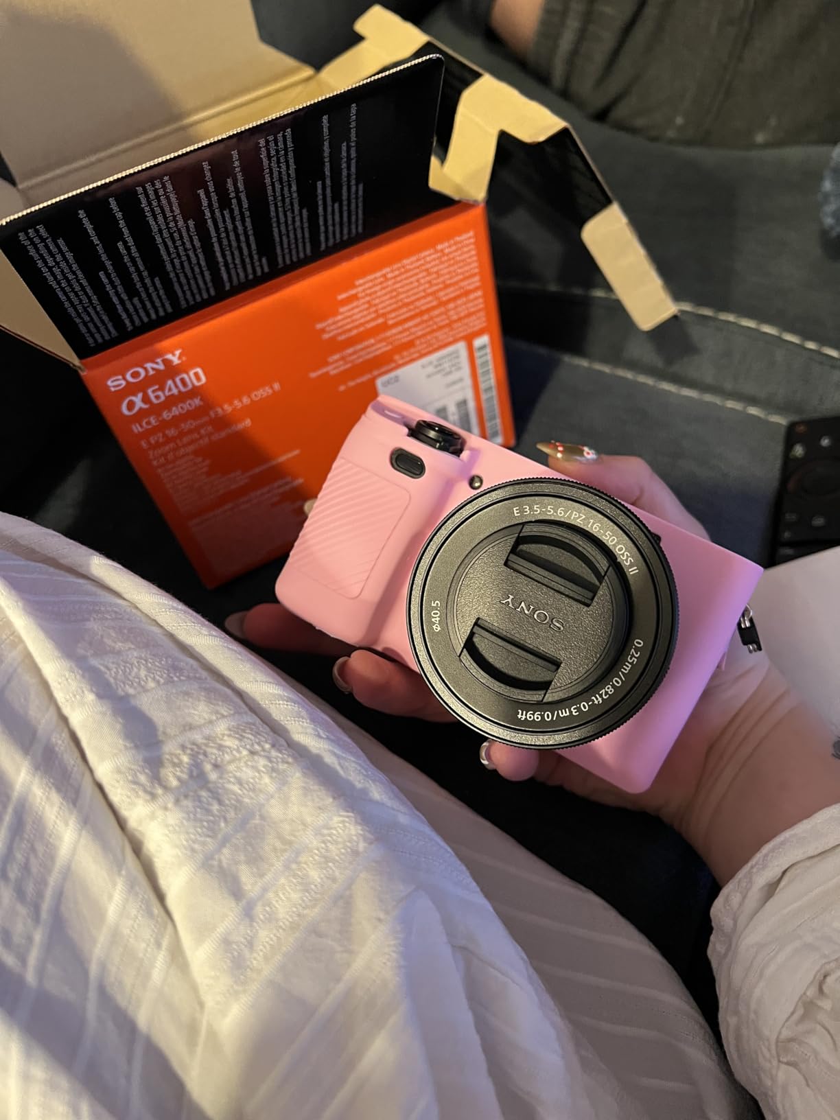 Sony Alpha a6400 Mirrorless Camera with E PZ 16-50mm f/3.5-5.6 OSS II Lens, Black customer photo 1