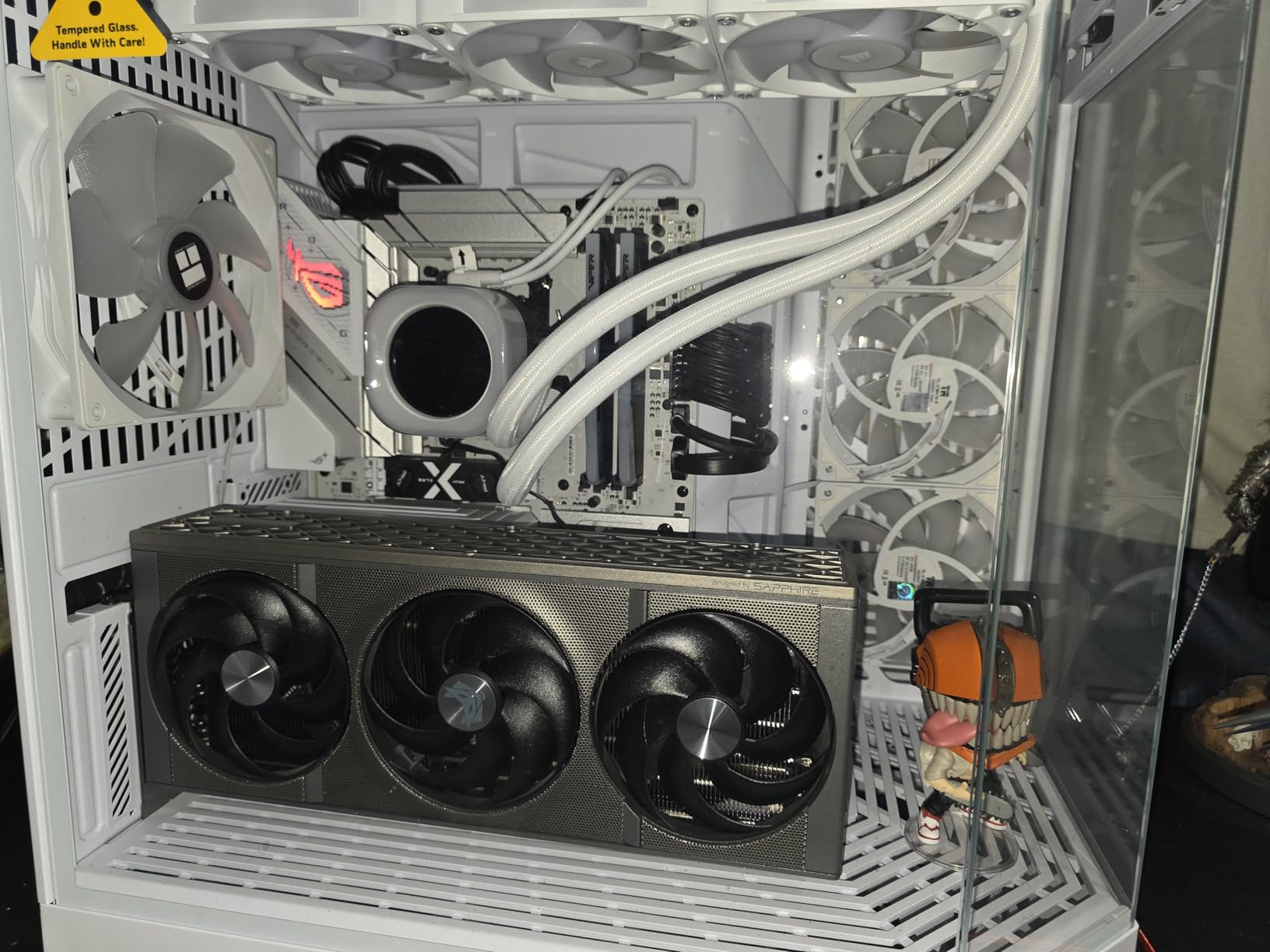 Sapphire 11348-01-20G Nitro+ AMD Radeon RX 9070 XT Gaming OC Graphics Card with 16GB GDDR6, AMD RDNA 4 customer photo 1