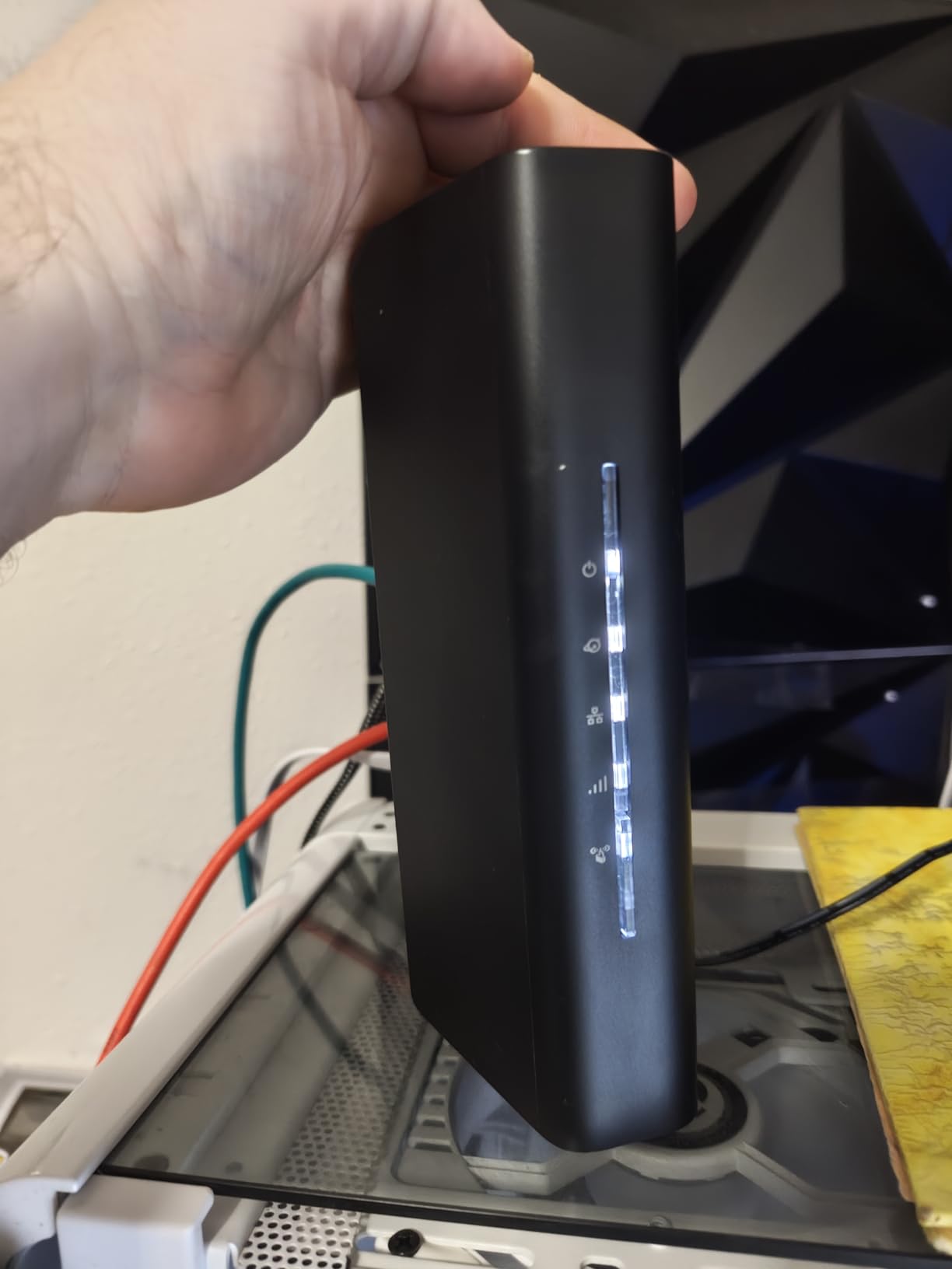 NETGEAR Nighthawk Dual-Band WiFi 7 Router (RS90) - BE3600 Wireless Speed (up to 3.6 Gbps) - Covers up to 2,000 sq. ft., 50 Devices customer photo 2