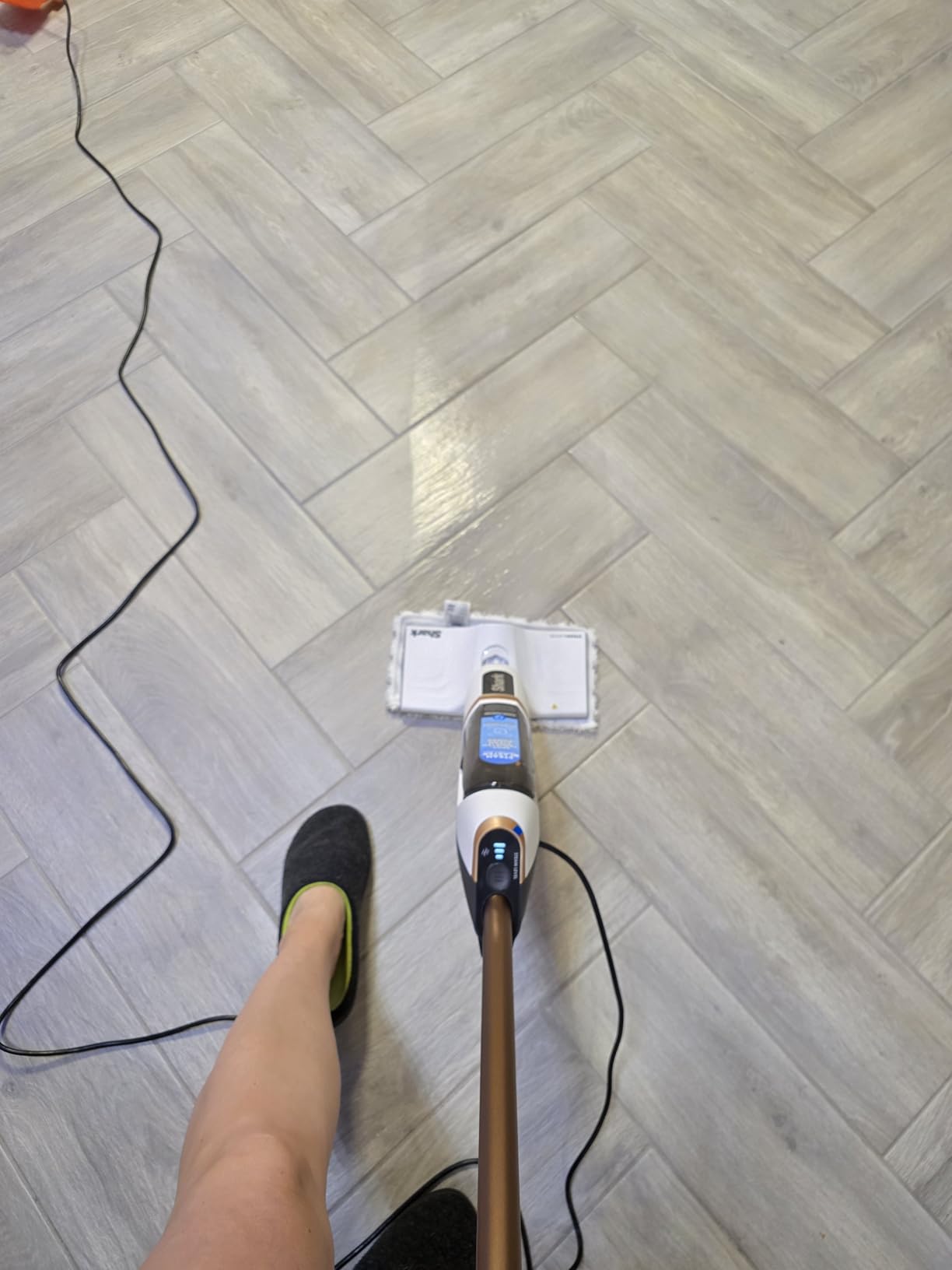 Shark SteamSpot Steam Mop S2001 with Steam Blaster Technology, 3 Steam Modes, 2 Washable Pads, XL Removable Water Tank, Lightweight, Steam Cleaner for Sealed Hard Floors customer photo 2