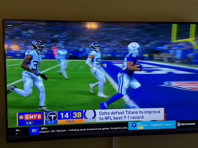 Roku Smart TV 55-Inch Pro Series Mini-LED 4K QLED with 120Hz Refresh Rate customer photo 2