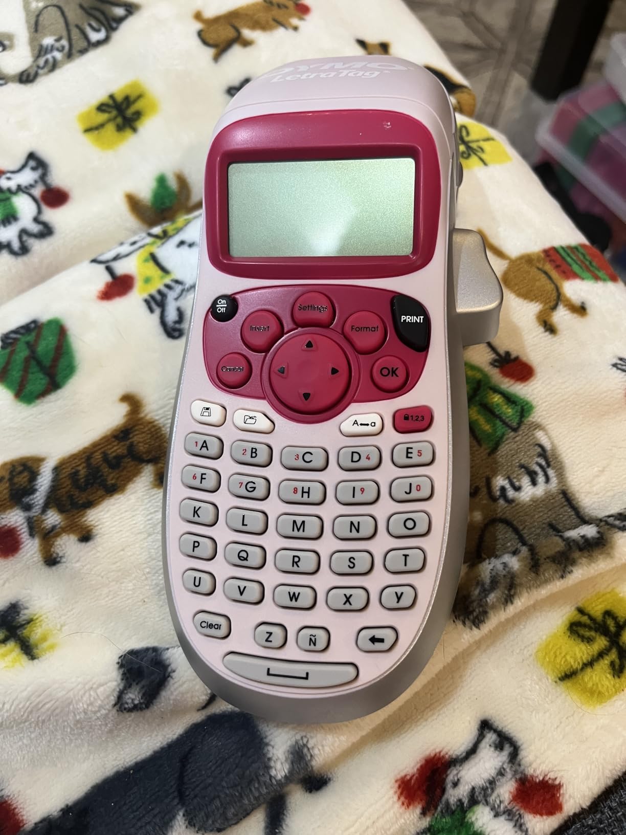 DYMO LetraTag LT-100H Handheld Aesthetic Label Maker, ABC Keyboard Label Printer with Easy-to-Use, 13 Character LCD Screen, Great for Home & Office Organization, Pink customer photo 1