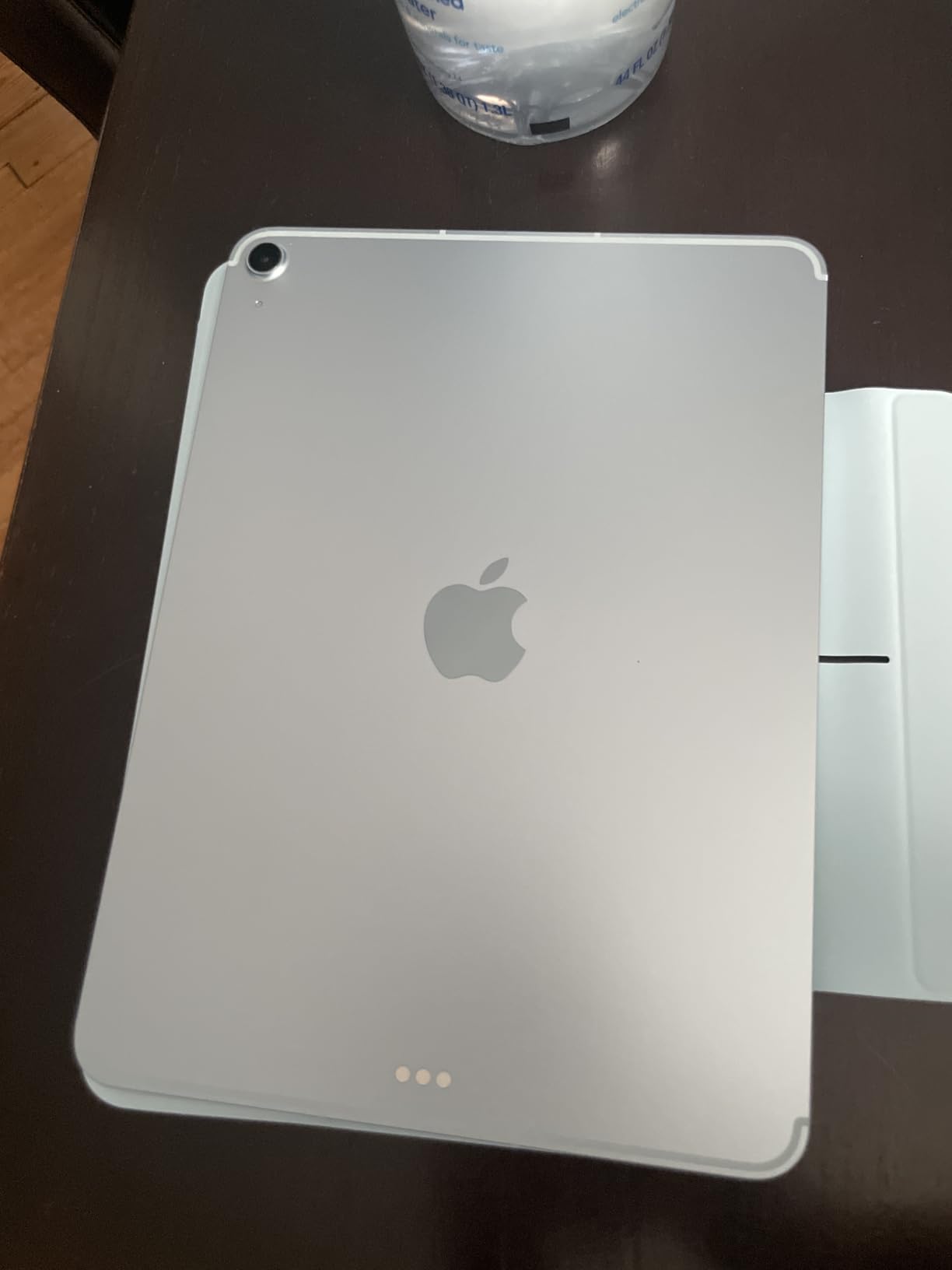 iPad Air 11-inch with M3 chip Built for Apple Intelligence, Liquid Retina Display, 256GB, Wi-Fi 6E + 5G Cellular, Touch ID - Space Gray customer photo 2