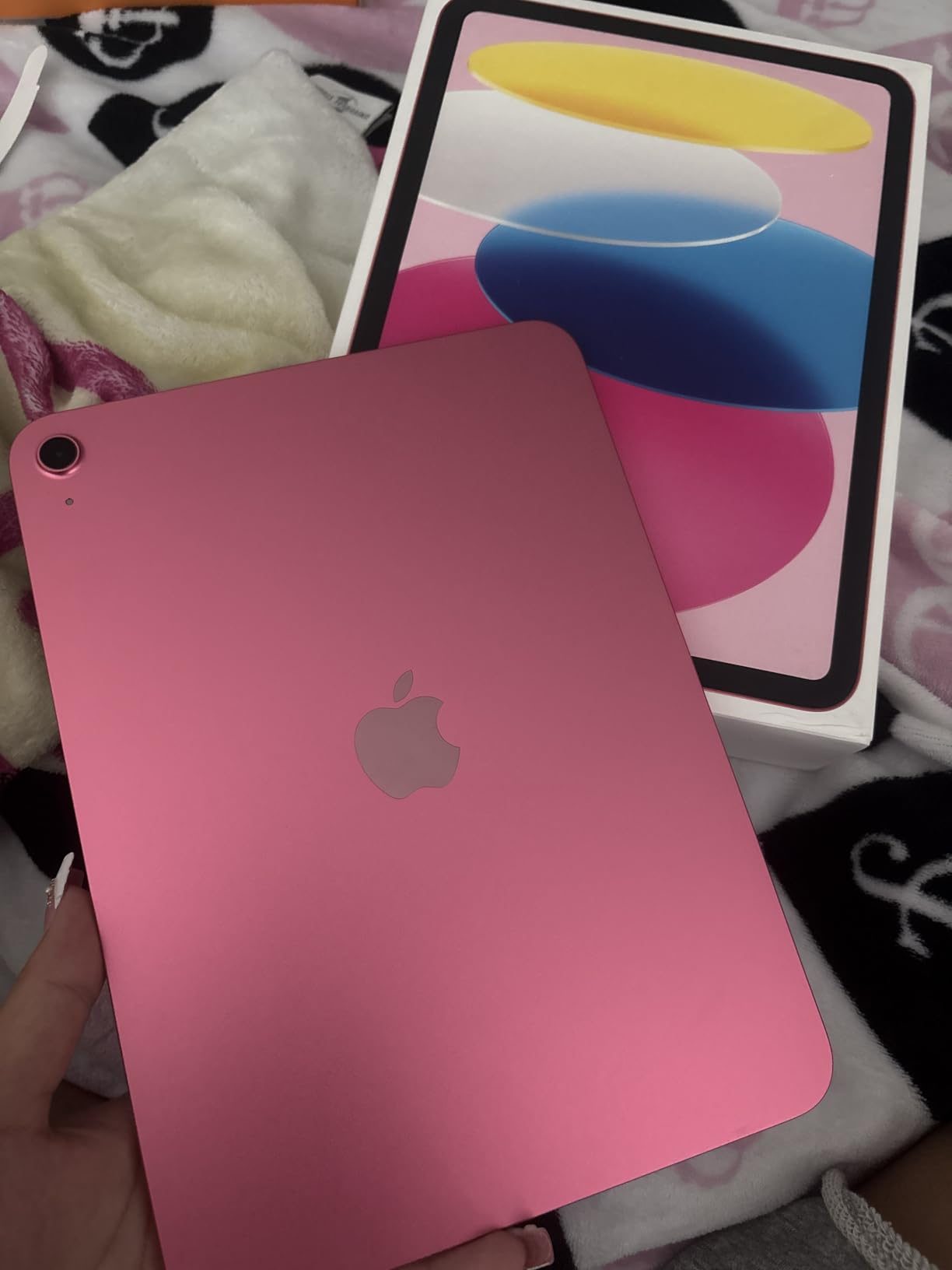 Apple iPad 11-inch: A16 chip, 11-inch Model, Liquid Retina Display, 128GB, Wi-Fi 6, 12MP Front/12MP Back Camera, Touch ID, All-Day Battery Life - Pink customer photo 2