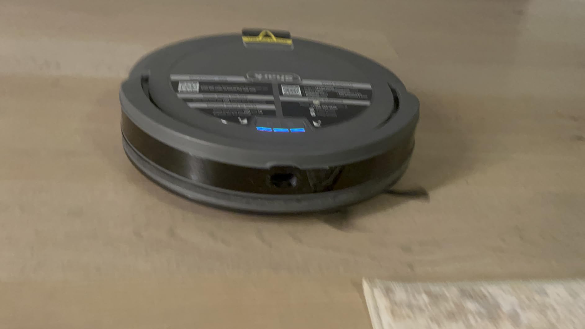 Shark Navigator Robot Vacuum Cleaner with Powerful Suction for Pet Hair, Rugs, Carpets & Hard Floors | Bagless Self-Empty Base | 30-Day Capacity | SmartPath LiDAR Navigation | White | AV2110S customer photo 2