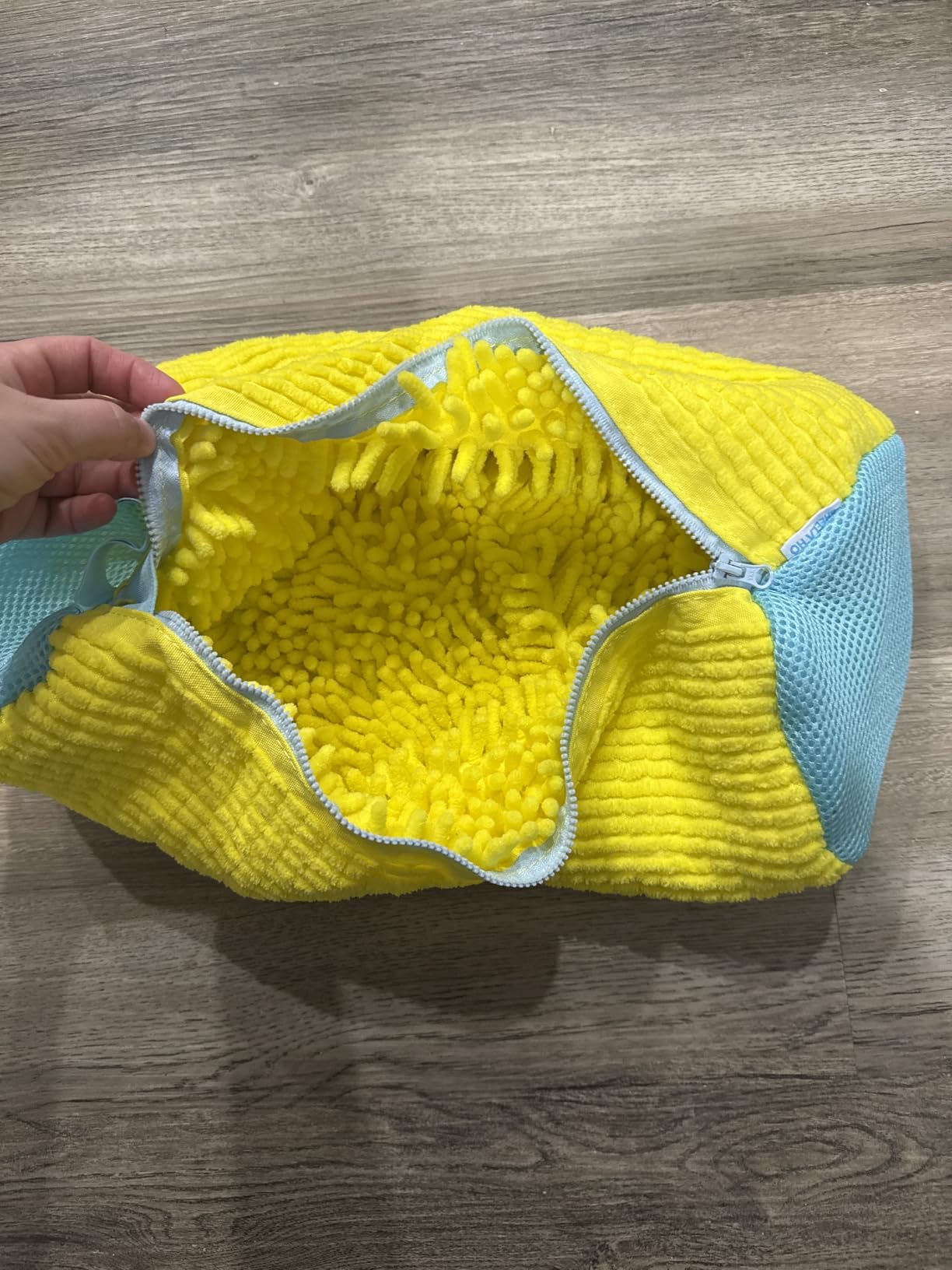 Shoe Washing Machine Bag,Laundry Shoe Bag for Washer and Dryer,Reusable Shoe Cleaning Bag for Sneakers,Tennis Shoes,With Self-locking Zipper, Microfiber Inside,Include Shoe Bag (Pro Yellow - 1 Pack) customer photo 2