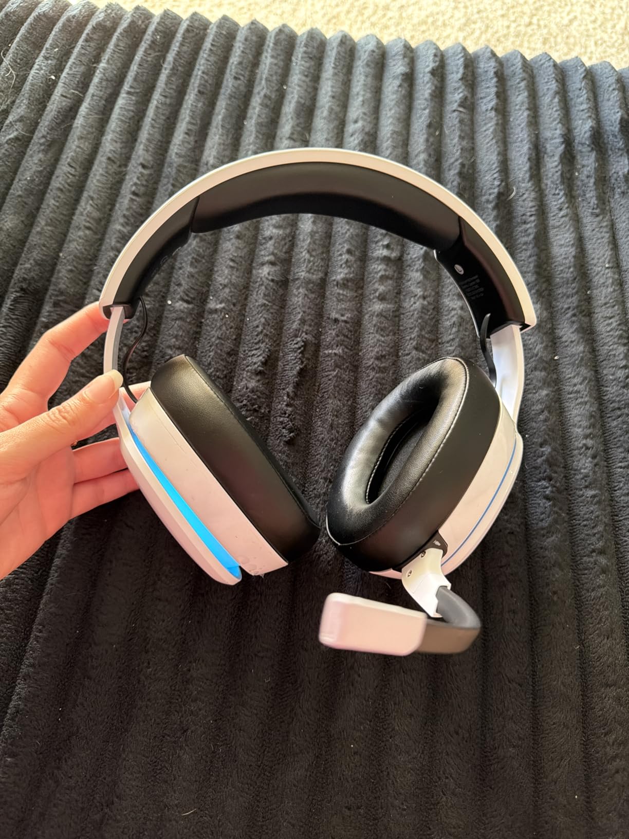 Gtheos 2.4GHz Wireless Gaming Headset for PS5, PS4 Fortnite & FPS Gamers, PC, Nintendo Switch, Bluetooth 5.3 Gaming Headphones with Noise Canceling Mic, Stereo Sound, 40+Hr Battery (Pink) customer photo 1