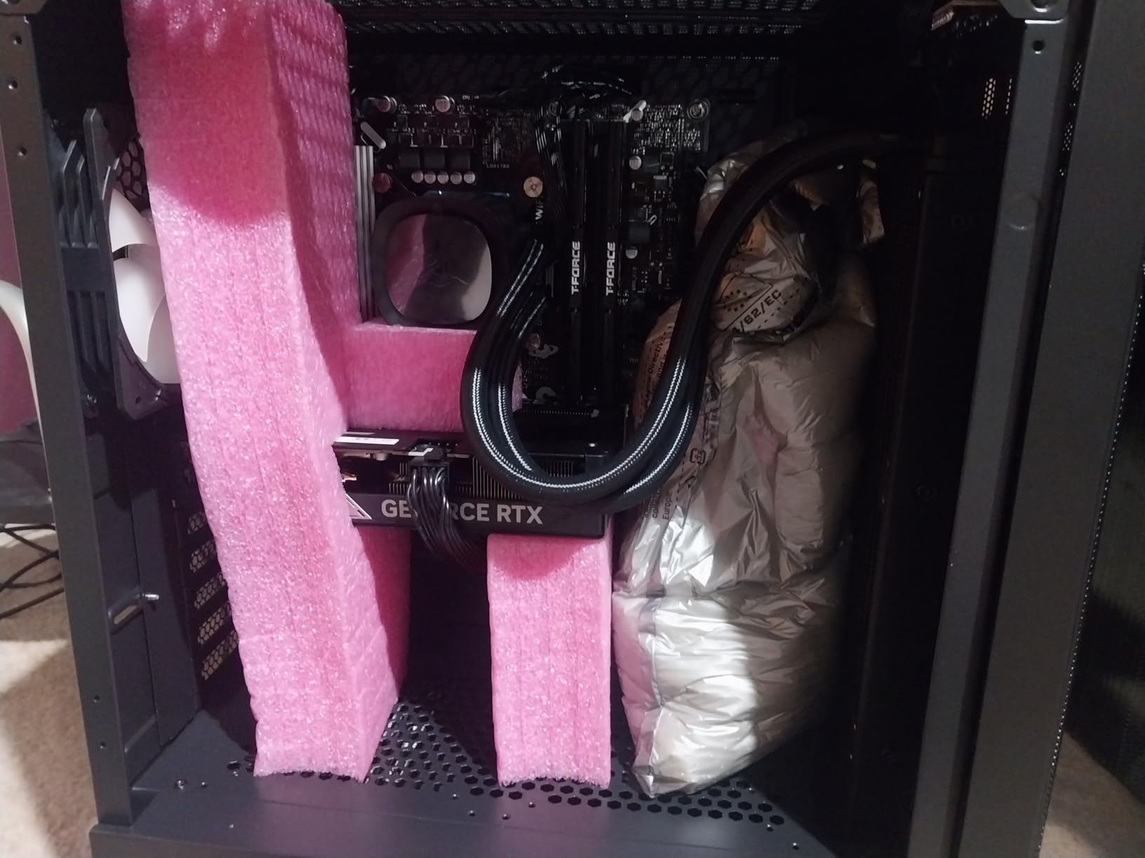 Skytech Gaming Shadow Desktop PC, Intel i7 14700F 2.1 GHz (5.3GHz Turbo), NVIDIA RTX 5060 Ti 16GB, 1TB Gen4 NVMe SSD, 16GB DDR5 RAM 5200, 650W Gold PSU, 360mm ARGB AIO, Wi-Fi, Win 11 customer photo 2