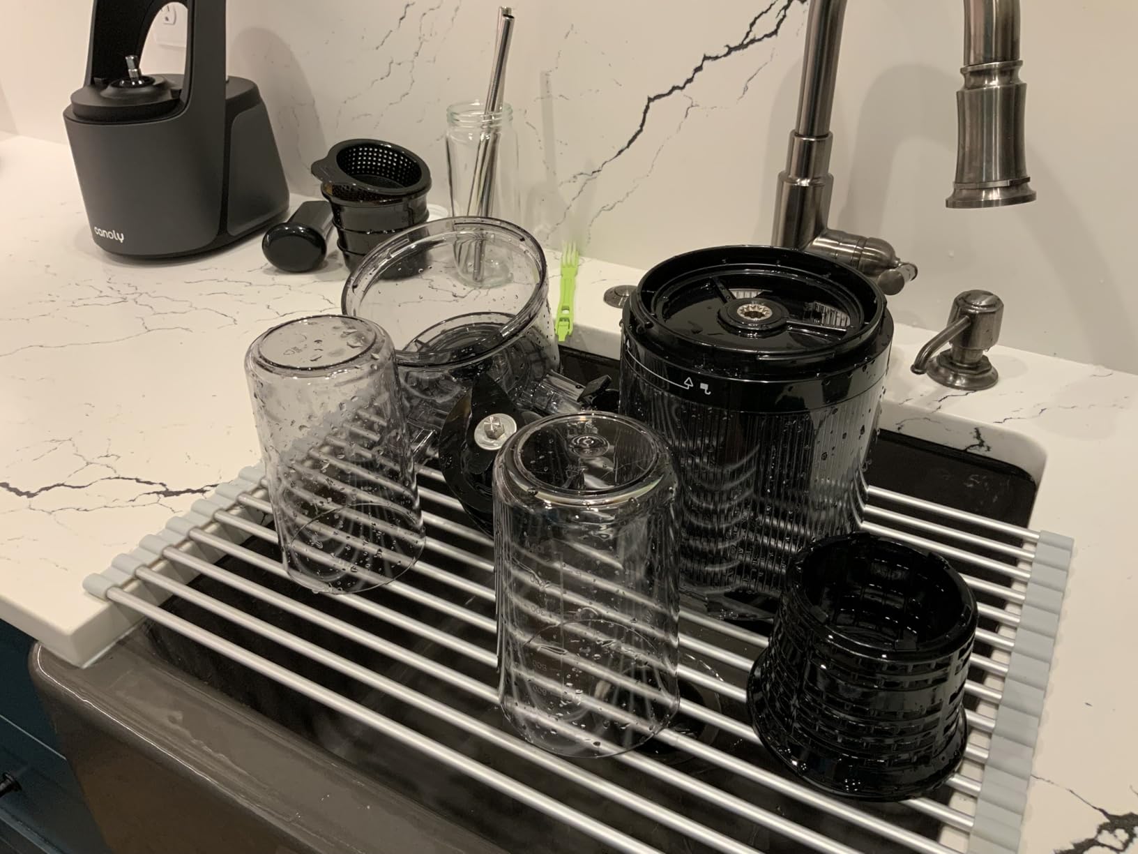 Canoly C16 Cold Press Juicer, with a 6