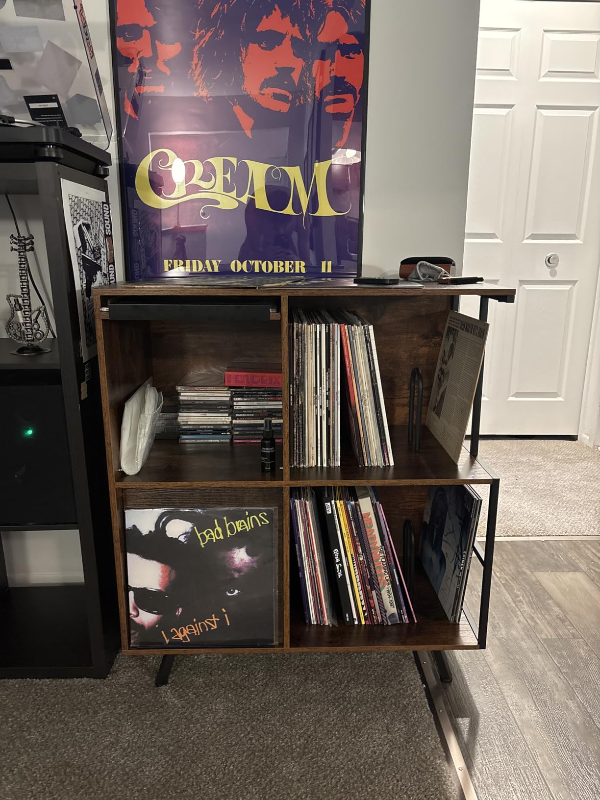 Faesun 3 Tier Flip Top Record Player Stand, Vinyl Record Storage Holds up to 300+ Albums, Large Record Player Cabinet, Vintage Turntable Stand with Vinyl Display, for Living Room Bedroom, Rustic Brown customer photo 1