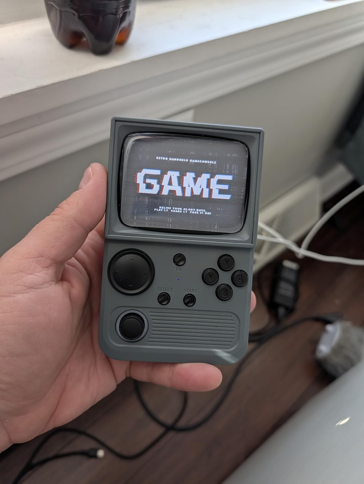 R36T Powkiddy Retro Gaming Console Gray 64GB - 3.5-inch IPS CRT-Inspired Linux 3500mAh customer photo 2