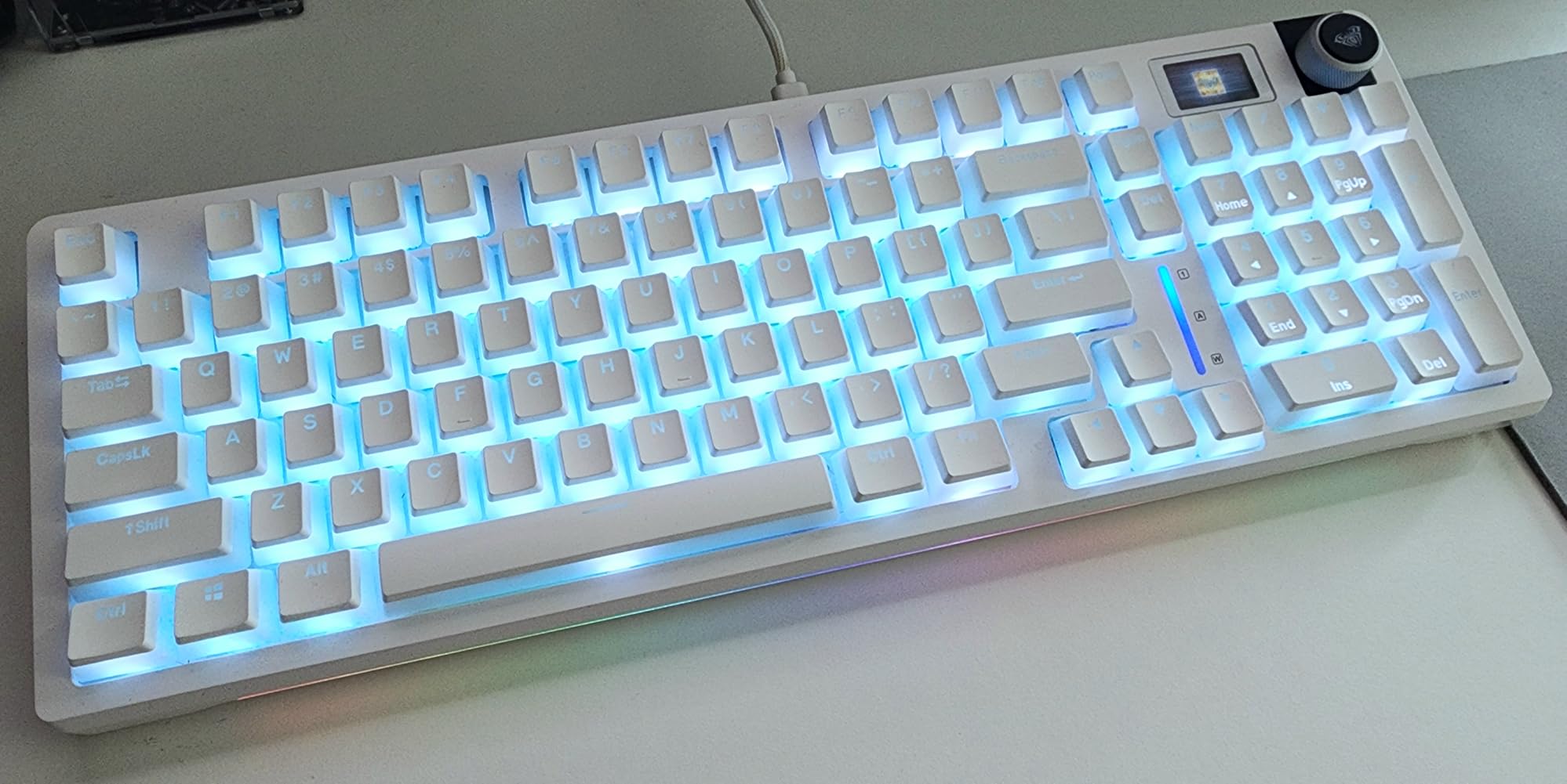 AULA S98 Pro Wireless Mechanical Keyboard with Screen & Knob, 2.4GHz/USB-C/BT5.0 Hot Swappable Pink Creamy Keyboard, Pre-lubed Linear Switches, Side Printed PBT Keycaps, RGB Backlit Gaming Keyboards customer photo 1