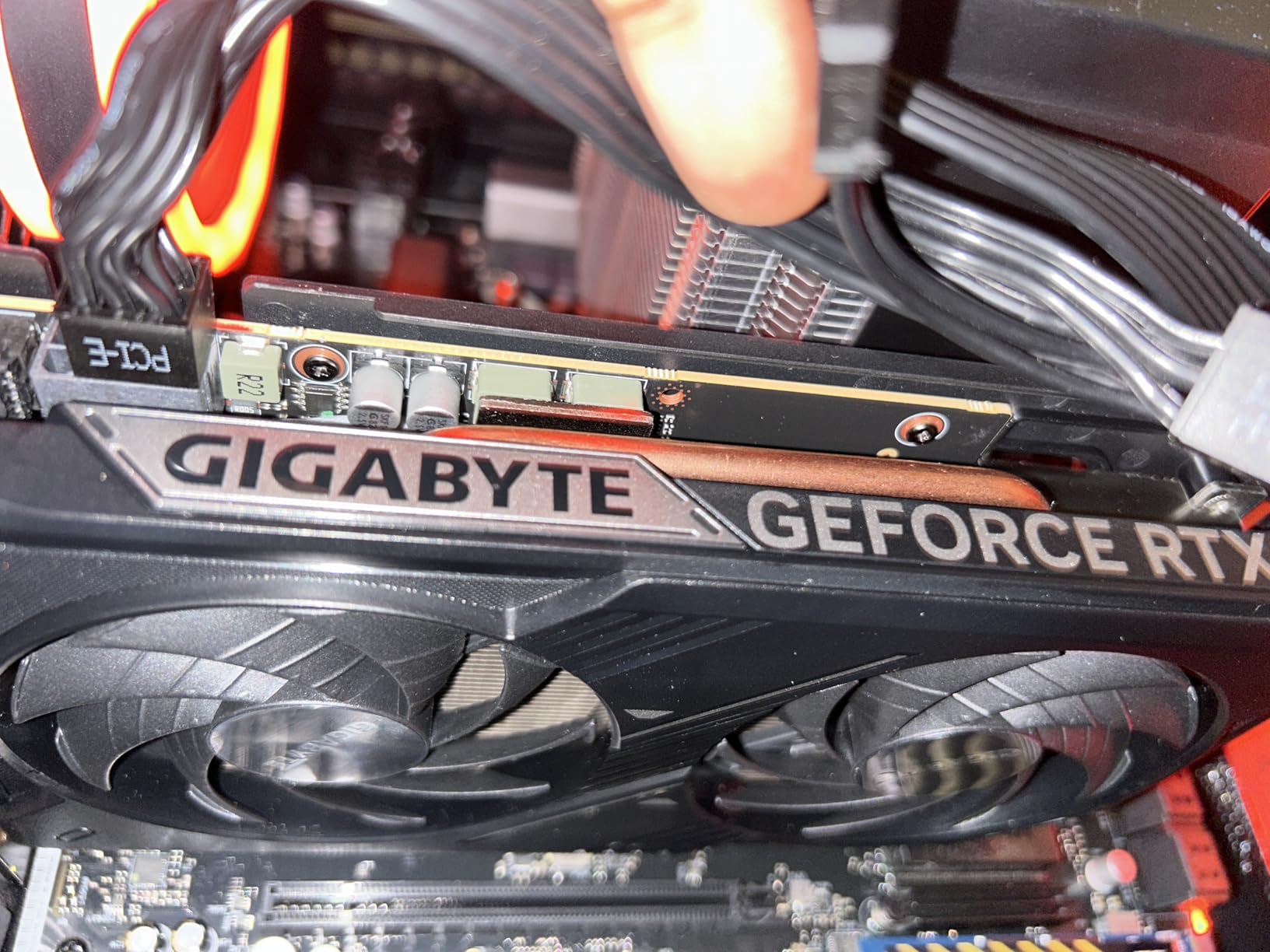 GIGABYTE GeForce RTX 5050 WINDFORCE OC 8G Graphics Card, 8GB 128-bit GDDR6, PCIe 5.0, WINDFORCE Cooling System, GV-N5050WF2OC-8GD Video Card customer photo 2