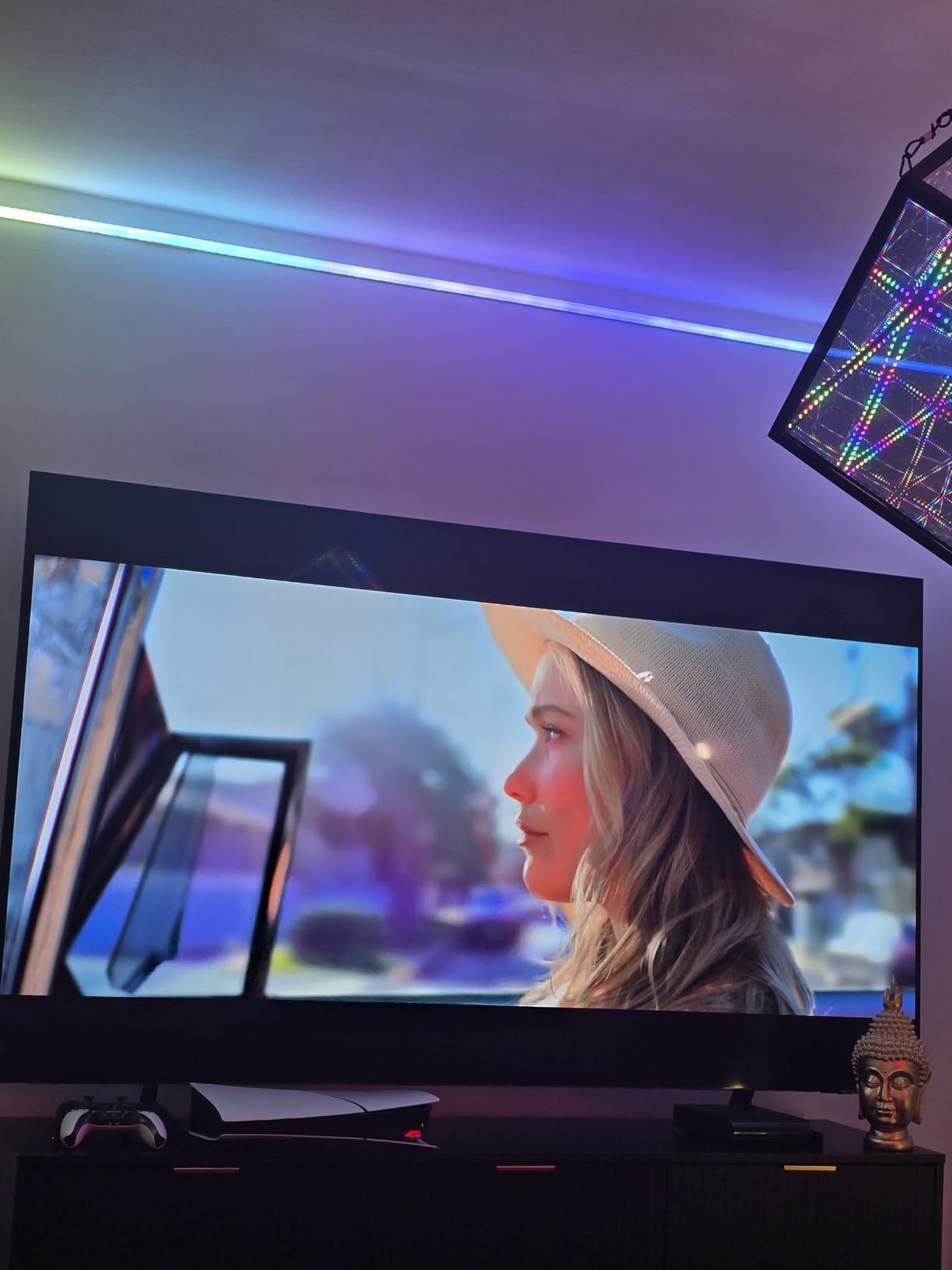 SAMSUNG 77-Inch Class OLED S84F Series Samsung Vision AI Smart TV (2025 Model) NQ4 AI Gen2 Processor, 4K AI Upscaling, OLED HDR customer photo 2