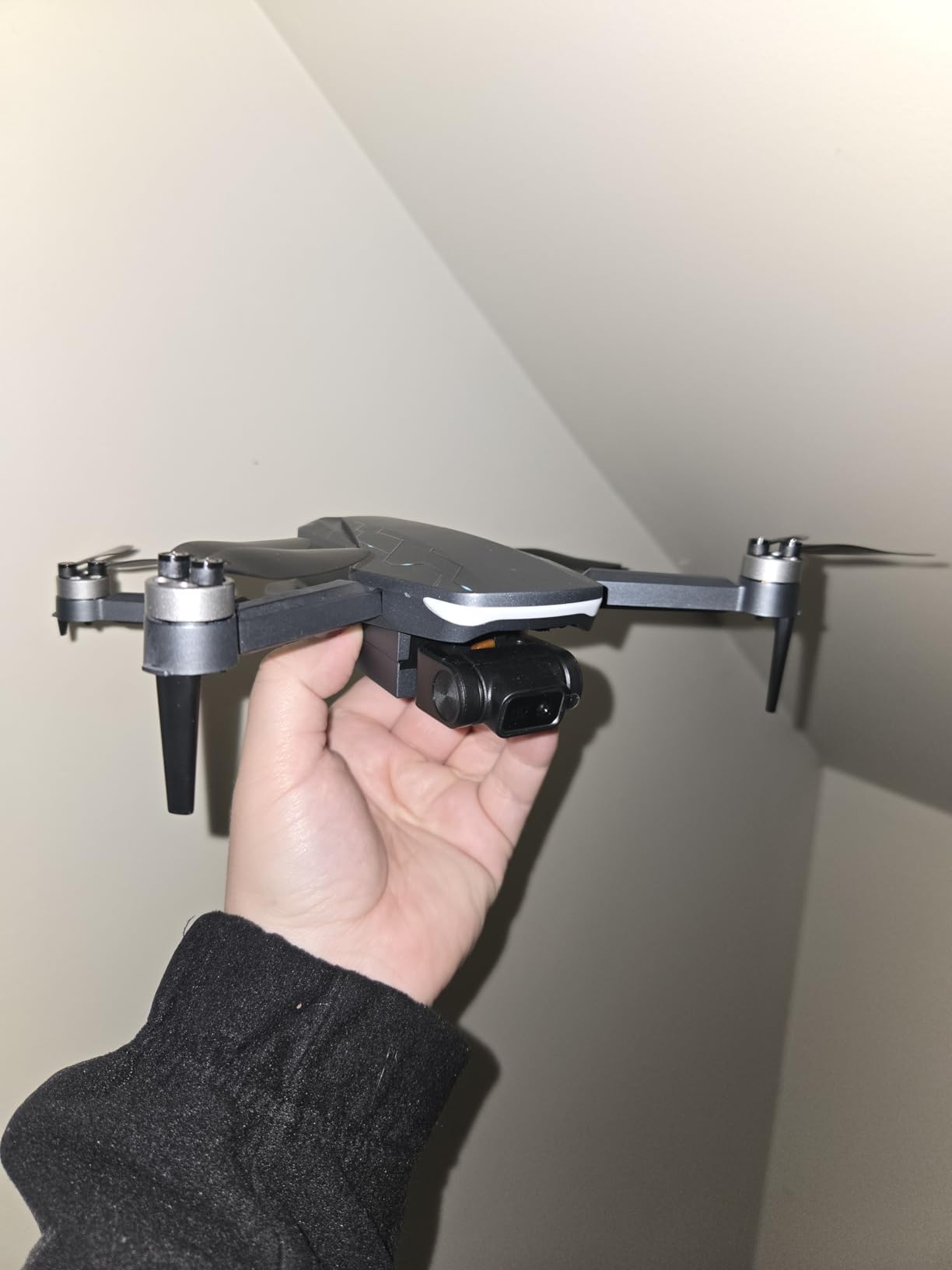 GPS Drones with Camera for Adults 4K, FPV Drone Under 249g with Brushless Motor, GPS Auto Return, Follow Me, Waypoint Flight, Foldable Drone with Gesture Control, 46Mins with 2 Batteries customer photo 1