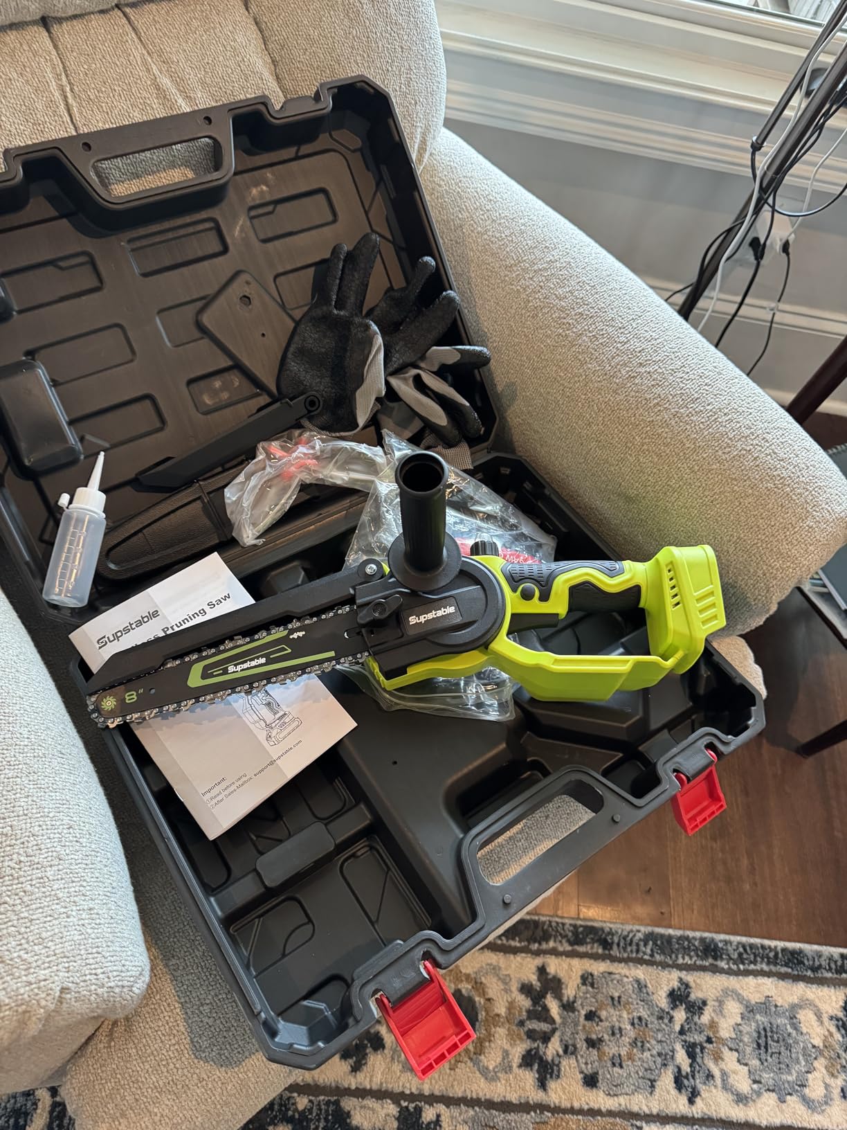 Mini Chainsaw Cordless, 8 Inch & 6 Inch Electric Chainsaw Battery Powered, 1000W Brushless Handheld Power Chain Saw customer photo 1
