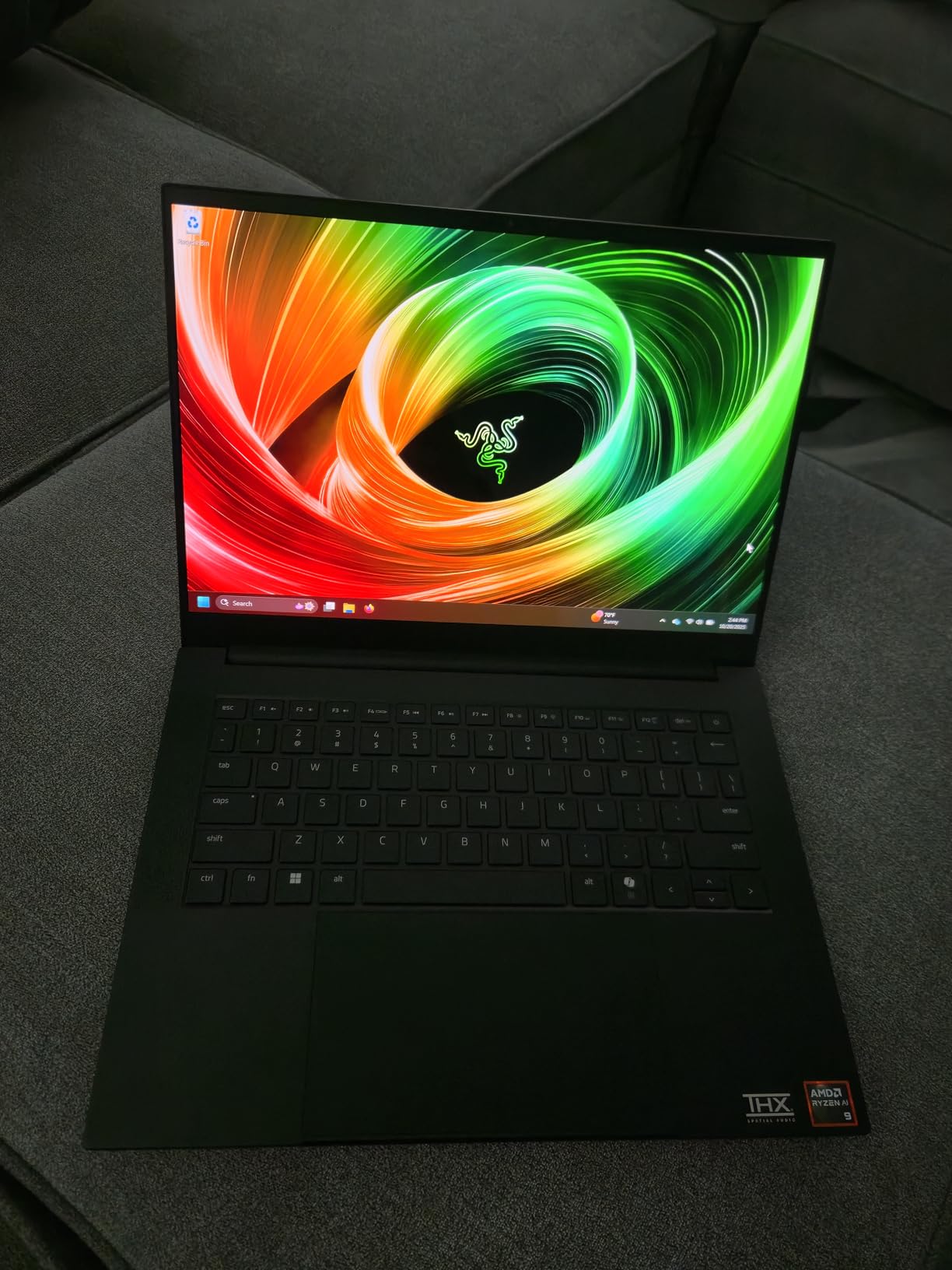 Razer Blade 14 (2025) Gaming Laptop: NVIDIA GeForce RTX 5060 - AMD Ryzen AI 9 365 CPU - 3K 120Hz OLED Display - 16GB LPDDR5X RAM - 1TB SSD - Thin & Lightweight - Chroma RGB customer photo 1
