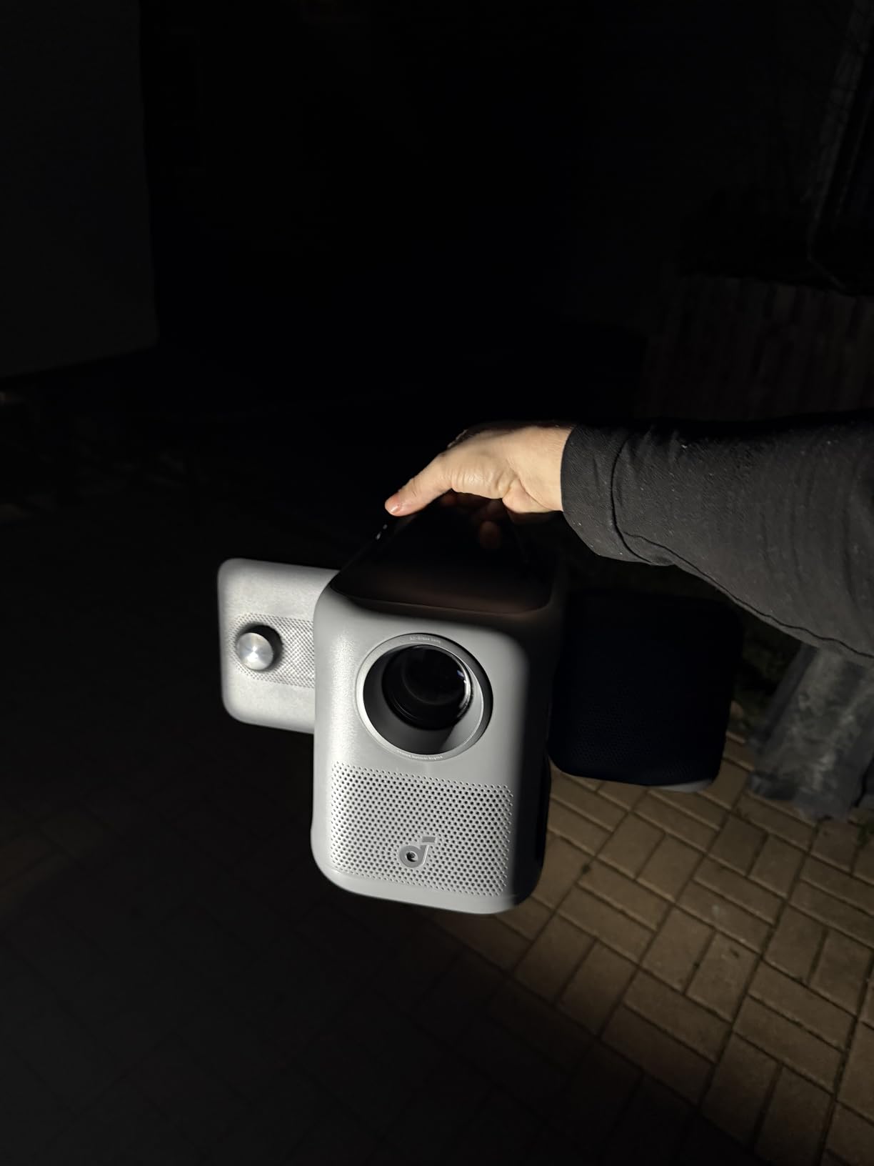 Anker Nebula P1i Portable Projector with WiFi and Bluetooth by soundcore, Flippable Design, 1080P FHD, 380 ANSI Lumens, Auto Focus/Keystone, All-Glass Lens, Built-in Speaker customer photo 2