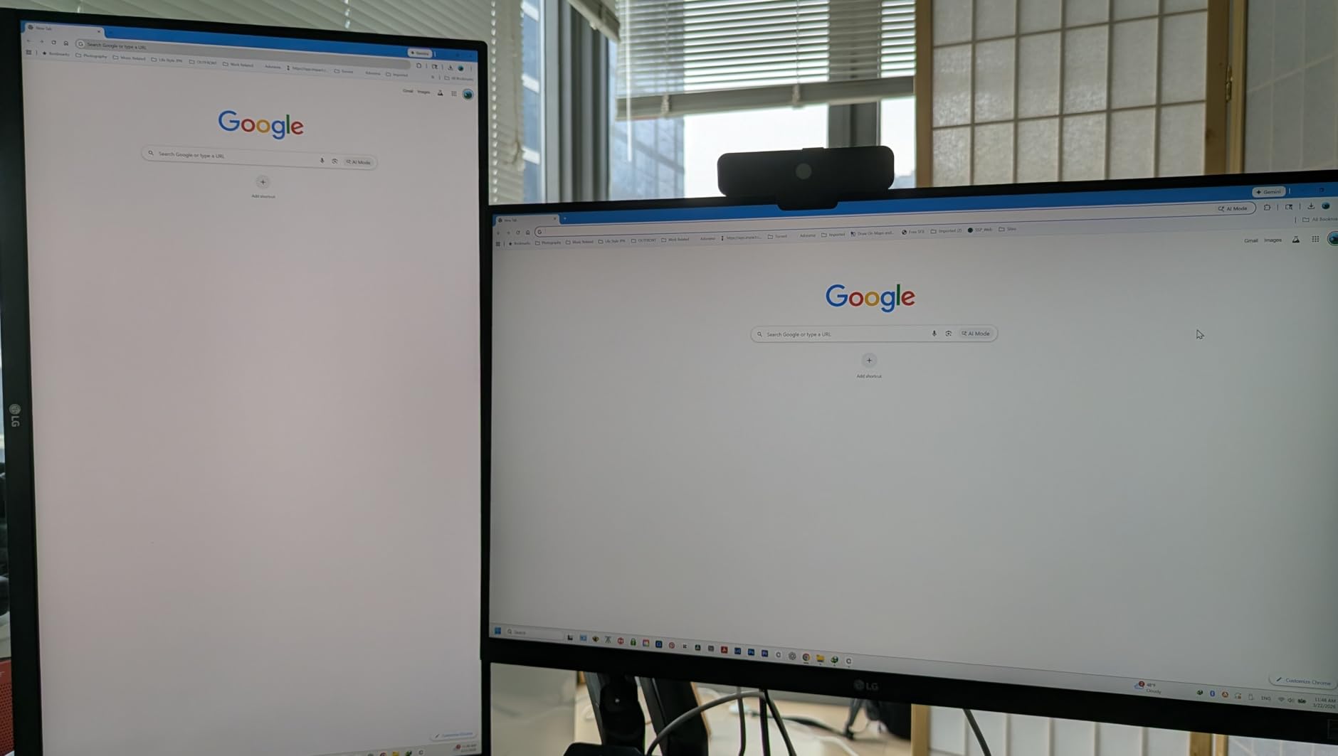 ErGear Single Monitor Arm, Fully Adjustable Monitor Mount for 13-34 Inch Screens, Fast Install Computer Monitor Stand customer photo 1