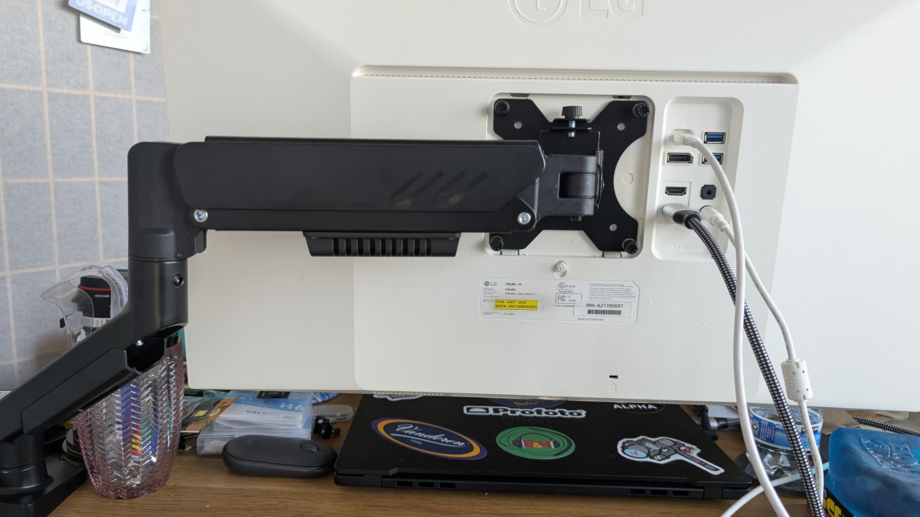 ErGear Single Monitor Arm, Fully Adjustable Monitor Mount for 13-34 Inch Screens, Fast Install Computer Monitor Stand customer photo 2