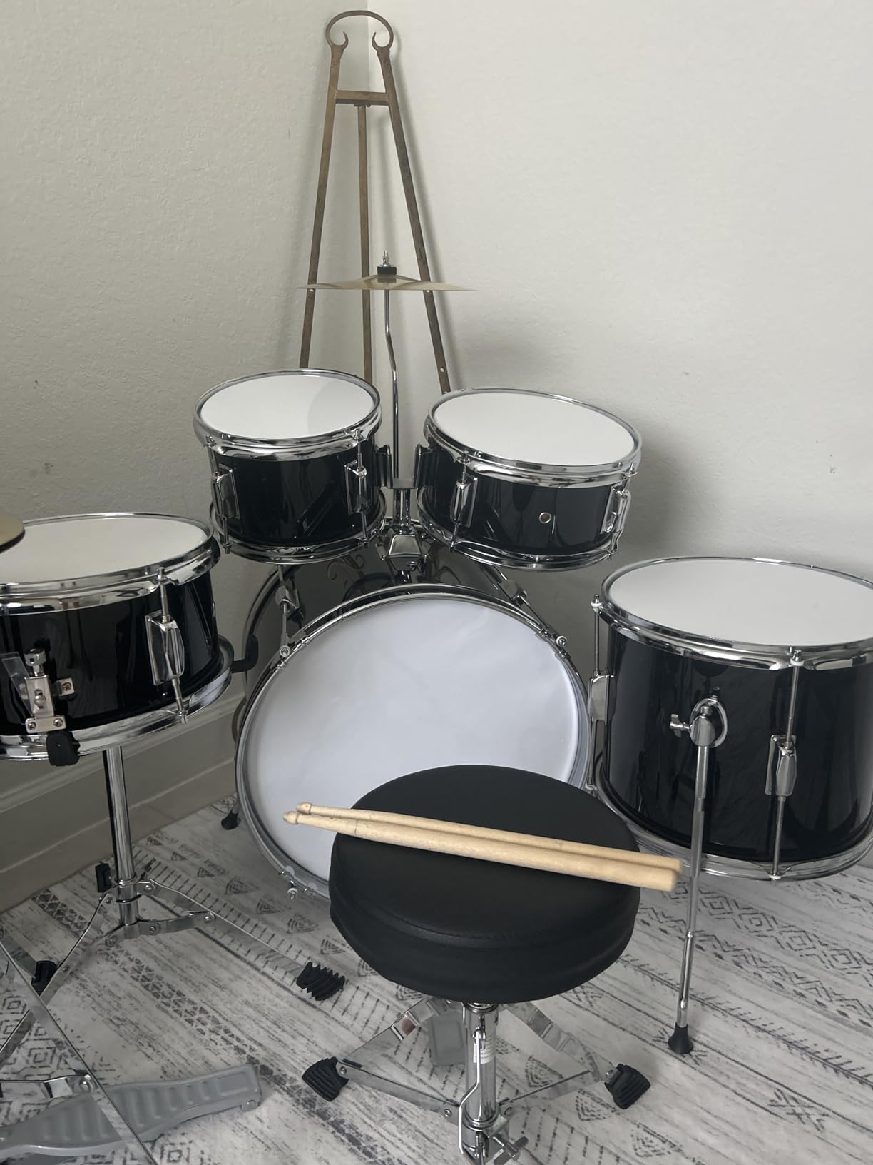 Best Choice Products Kids 5-Piece Beginner Drum Set Junior Kit, Starter Percussion w/Cymbals, Pedal, Toms, Snare, Drumsticks, Stool - Silver Sparkle customer photo 2